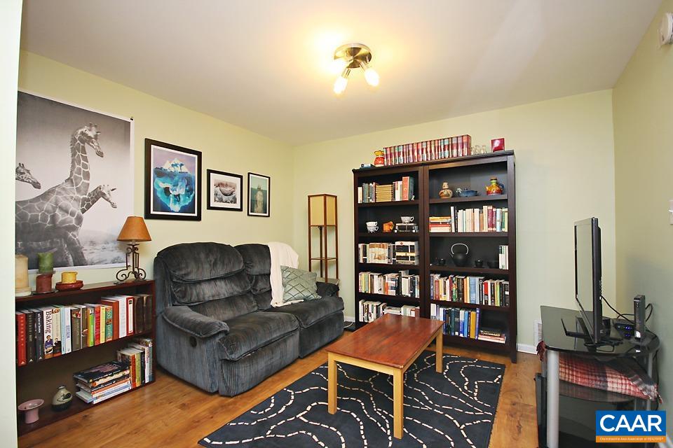 112 RAYMOND AVE, CHARLOTTESVILLE, Virginia 22903, ,Residential,112 RAYMOND AVE,666403 MLS # 666403