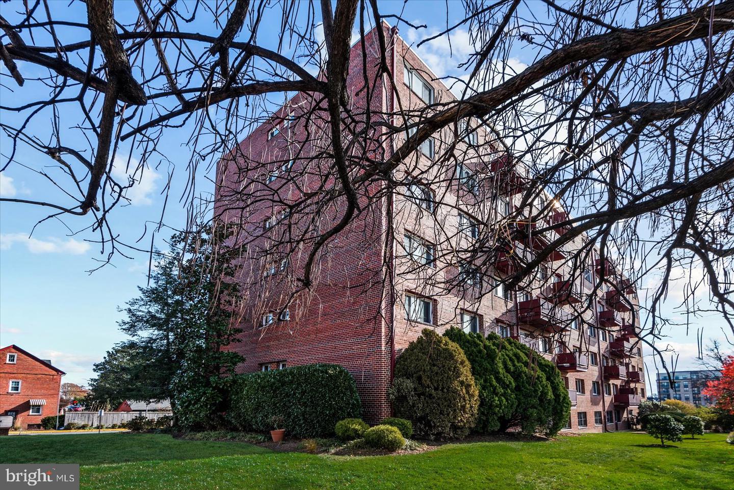 1830 COLUMBIA PIKE #115, ARLINGTON, Virginia 22204, 1 Bedroom Bedrooms, ,1 BathroomBathrooms,Residential,For sale,1830 COLUMBIA PIKE #115,VAAR2051138 MLS # VAAR2051138