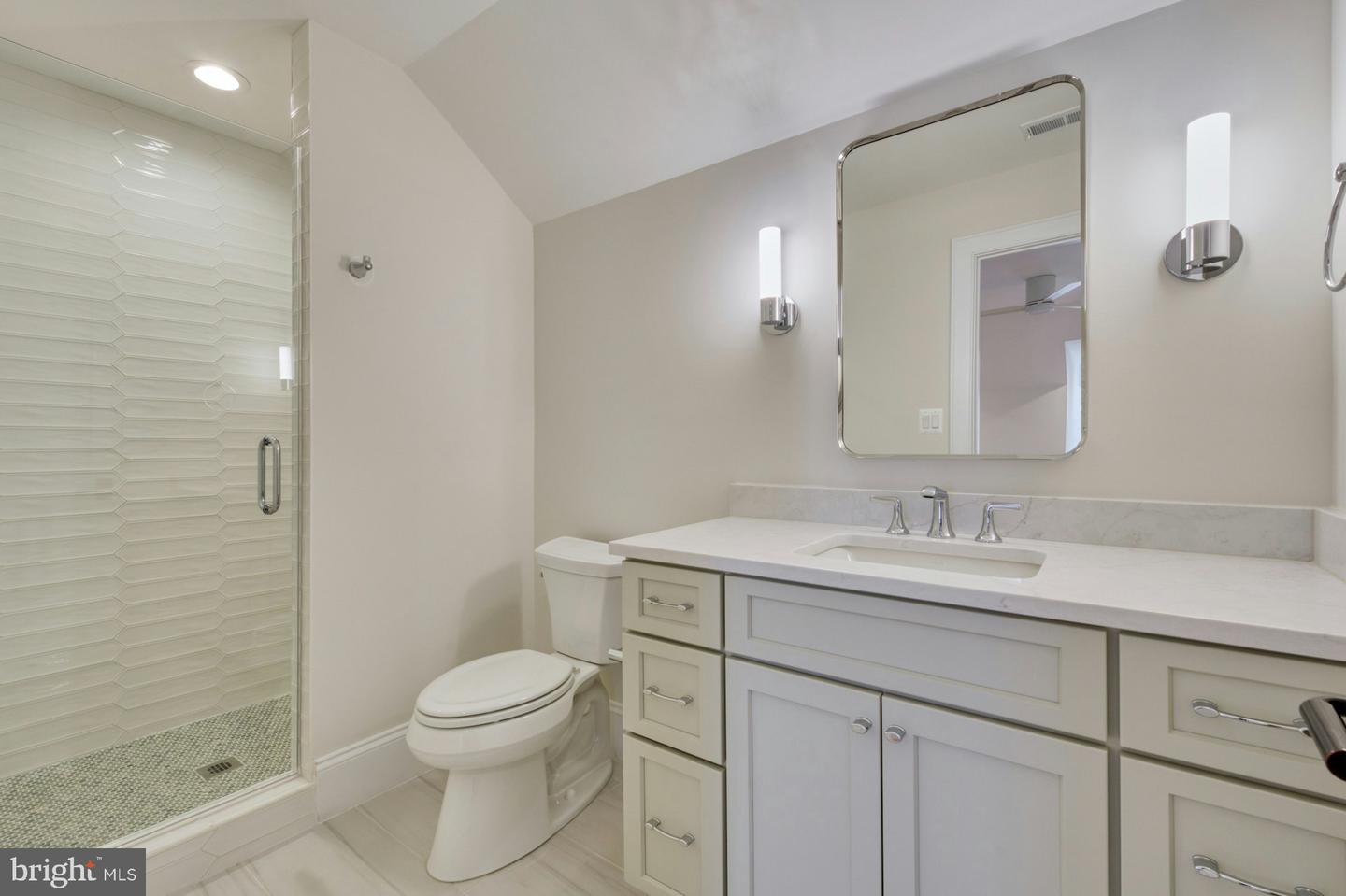 3154 N QUINCY ST, ARLINGTON, Virginia 22207, 7 Bedrooms Bedrooms, ,7 BathroomsBathrooms,Residential,For sale,3154 N QUINCY ST,VAAR2053590 MLS # VAAR2053590