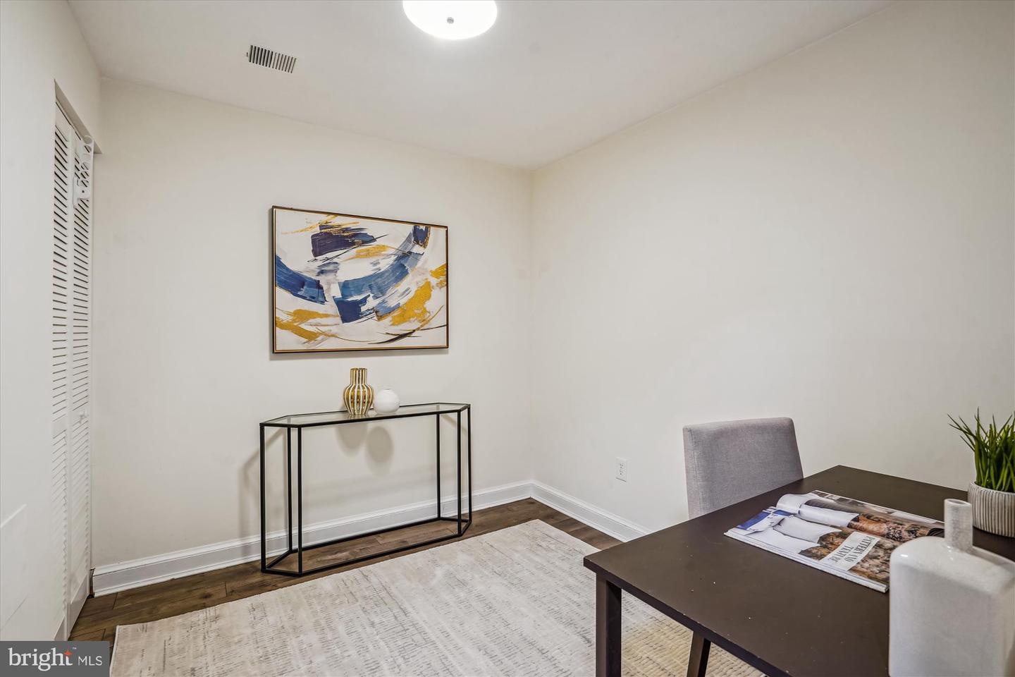 1802 21ST ST N, ARLINGTON, Virginia 22209, 2 Bedrooms Bedrooms, 10 Rooms Rooms,2 BathroomsBathrooms,Residential,For sale,1802 21ST ST N,VAAR2055118 MLS # VAAR2055118