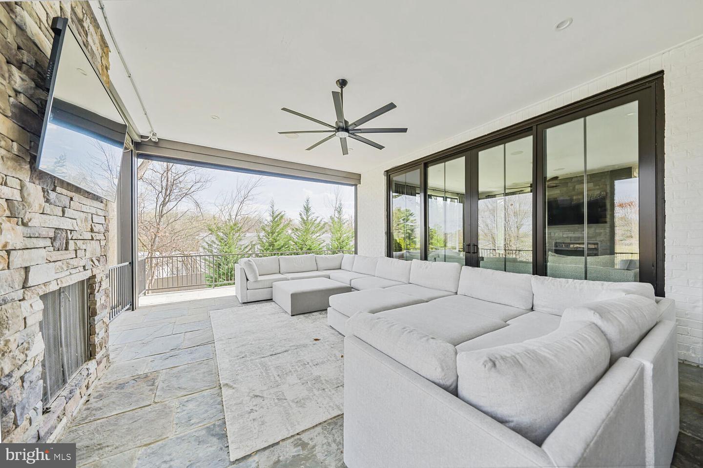 1109 TOWLSTON RD, MCLEAN, Virginia 22102, 6 Bedrooms Bedrooms, ,6 BathroomsBathrooms,Residential,For sale,1109 TOWLSTON RD,VAFX2229672 MLS # VAFX2229672