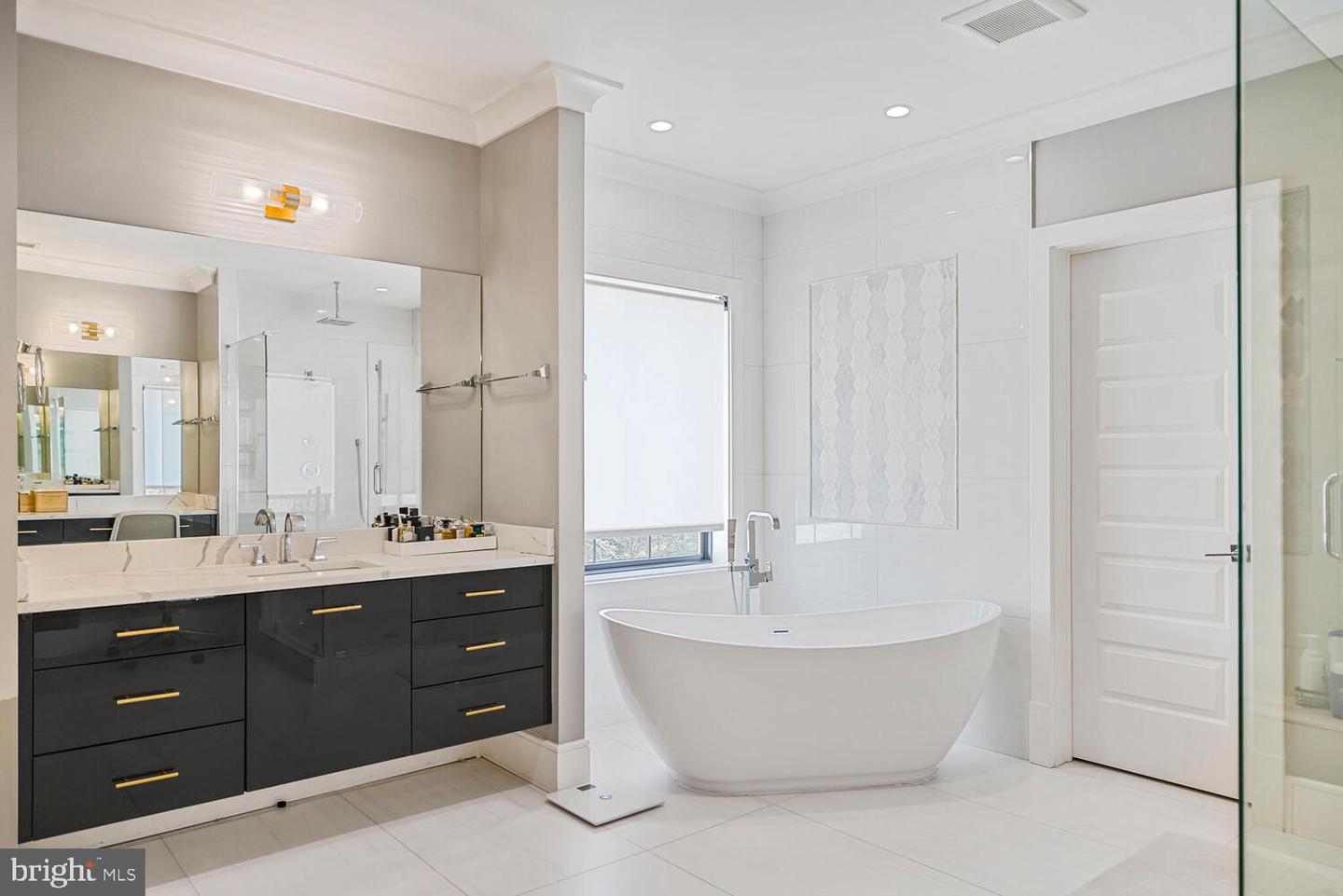 1109 TOWLSTON RD, MCLEAN, Virginia 22102, 6 Bedrooms Bedrooms, ,6 BathroomsBathrooms,Residential,For sale,1109 TOWLSTON RD,VAFX2229672 MLS # VAFX2229672