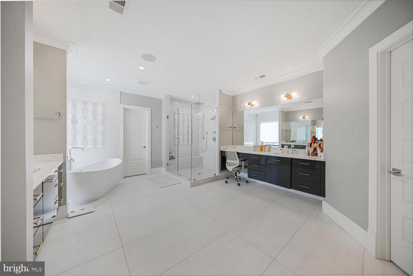 1109 TOWLSTON RD, MCLEAN, Virginia 22102, 6 Bedrooms Bedrooms, ,6 BathroomsBathrooms,Residential,For sale,1109 TOWLSTON RD,VAFX2229672 MLS # VAFX2229672