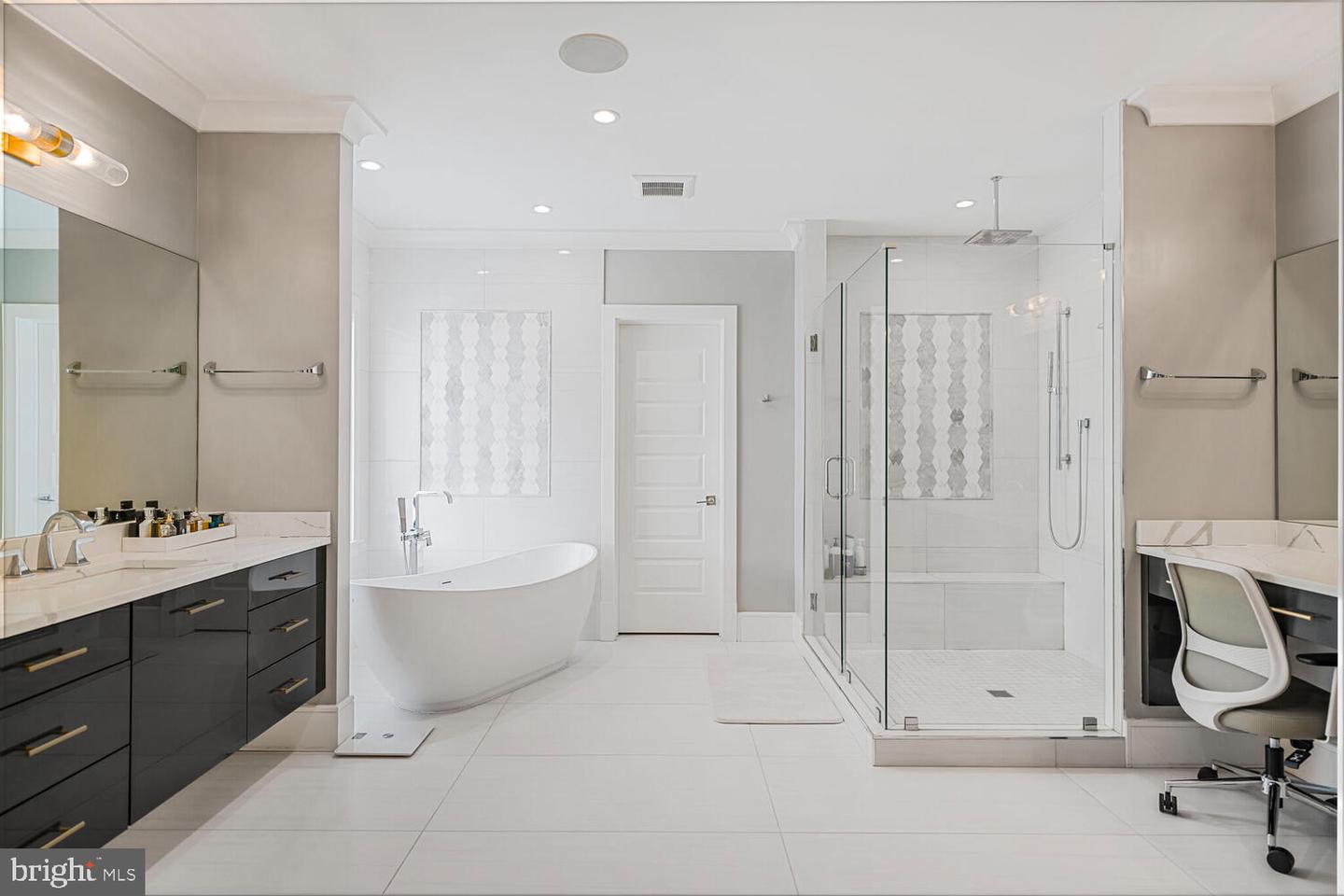 1109 TOWLSTON RD, MCLEAN, Virginia 22102, 6 Bedrooms Bedrooms, ,6 BathroomsBathrooms,Residential,For sale,1109 TOWLSTON RD,VAFX2229672 MLS # VAFX2229672