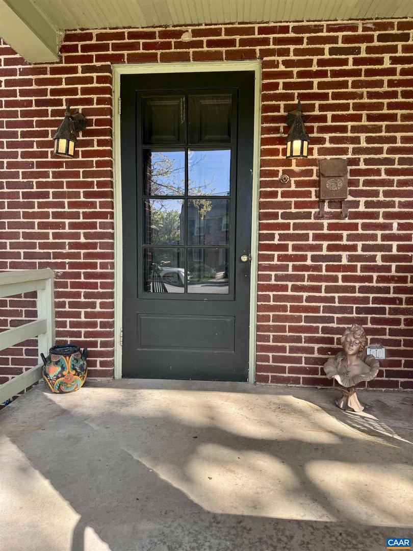 636 PINE AVE, WAYNESBORO, Virginia 22980, 4 Bedrooms Bedrooms, ,2 BathroomsBathrooms,Residential,For sale,636 PINE AVE,663358 MLS # 663358