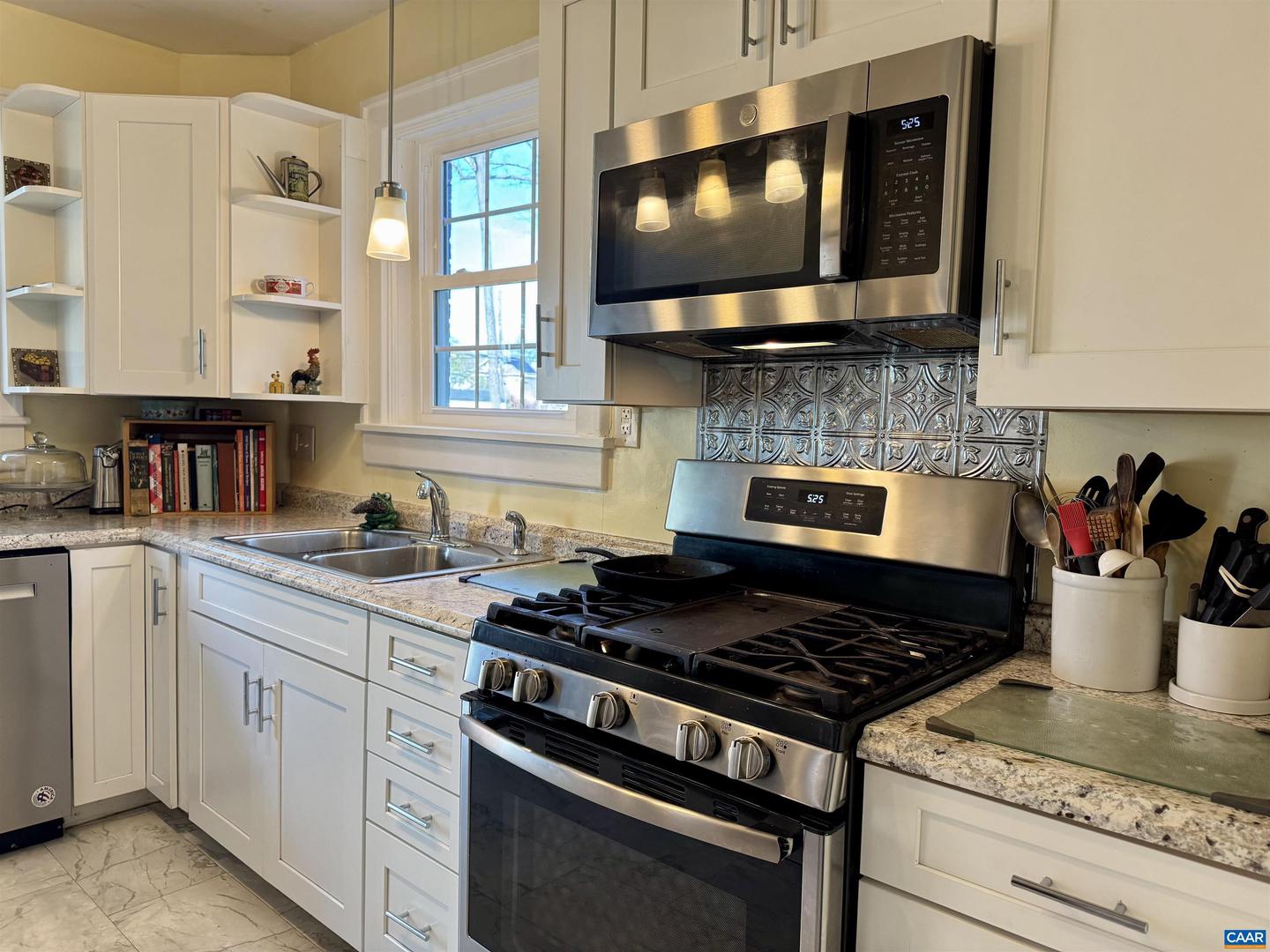 636 PINE AVE, WAYNESBORO, Virginia 22980, 4 Bedrooms Bedrooms, ,2 BathroomsBathrooms,Residential,For sale,636 PINE AVE,663358 MLS # 663358