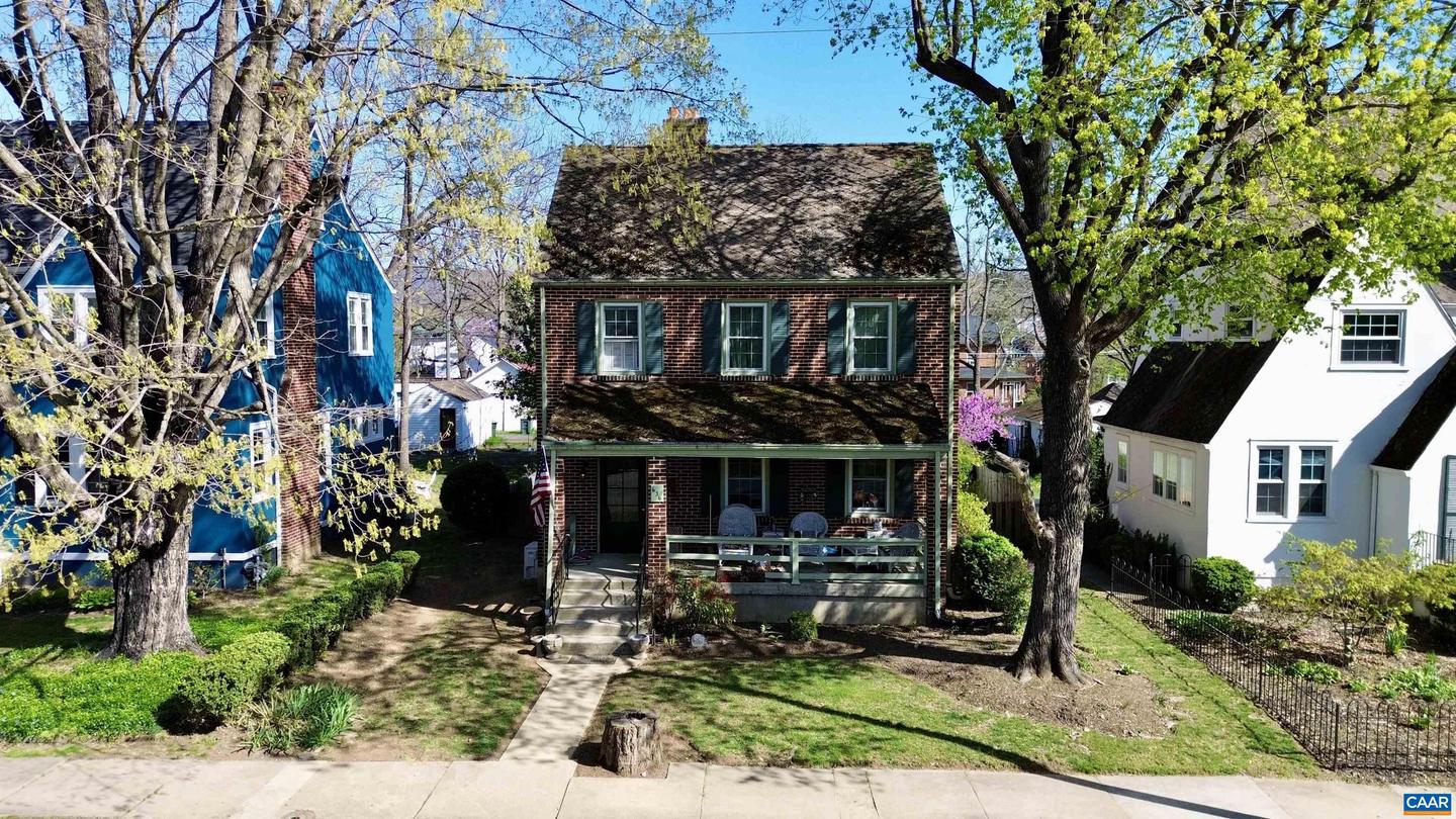 636 PINE AVE, WAYNESBORO, Virginia 22980, 4 Bedrooms Bedrooms, ,2 BathroomsBathrooms,Residential,For sale,636 PINE AVE,663358 MLS # 663358