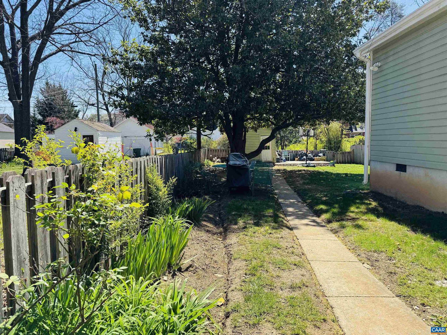 636 PINE AVE, WAYNESBORO, Virginia 22980, 4 Bedrooms Bedrooms, ,2 BathroomsBathrooms,Residential,For sale,636 PINE AVE,663358 MLS # 663358