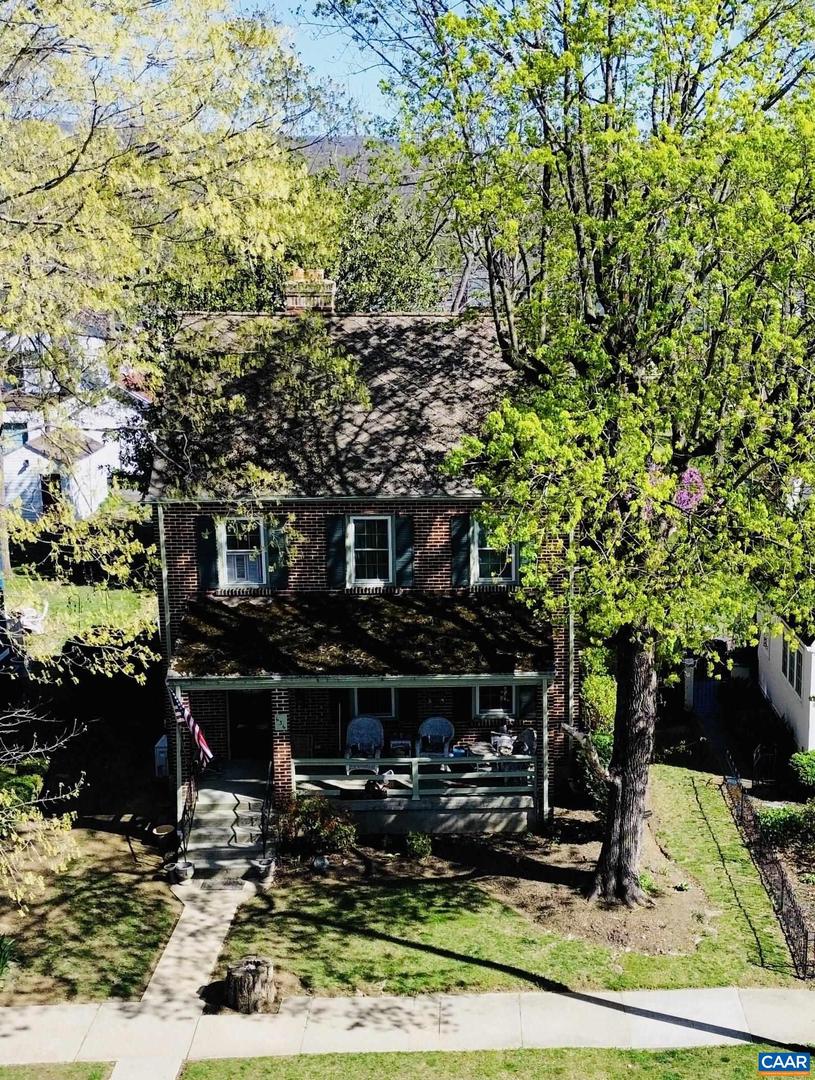 636 PINE AVE, WAYNESBORO, Virginia 22980, 4 Bedrooms Bedrooms, ,2 BathroomsBathrooms,Residential,For sale,636 PINE AVE,663358 MLS # 663358