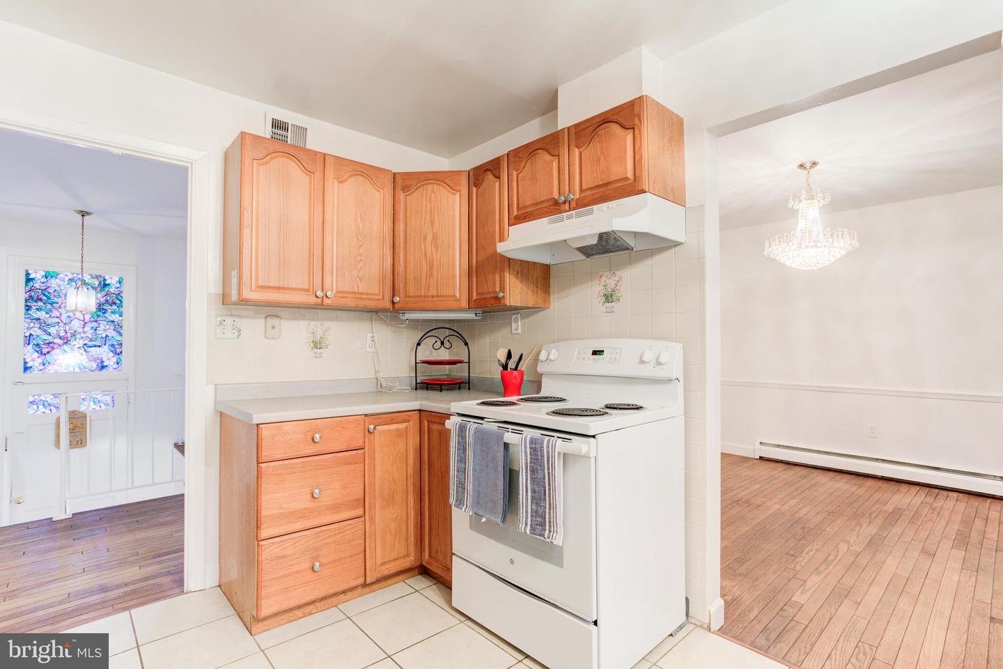 2224 MONTGOMERY AVE, WOODBRIDGE, Virginia 22191, 5 Bedrooms Bedrooms, ,3 BathroomsBathrooms,Residential,For sale,2224 MONTGOMERY AVE,VAPW2092468 MLS # VAPW2092468