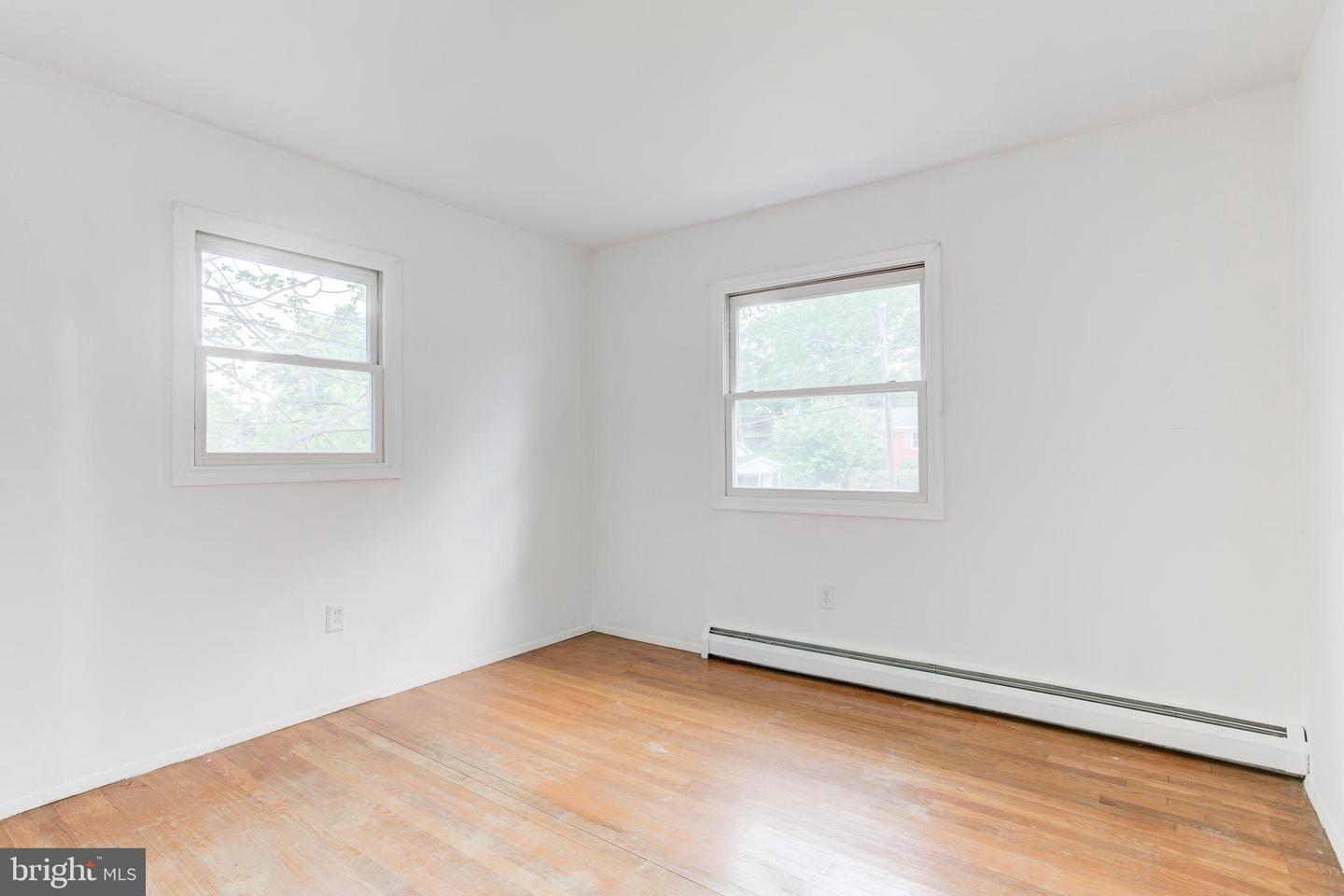 2224 MONTGOMERY AVE, WOODBRIDGE, Virginia 22191, 5 Bedrooms Bedrooms, ,3 BathroomsBathrooms,Residential,For sale,2224 MONTGOMERY AVE,VAPW2092468 MLS # VAPW2092468