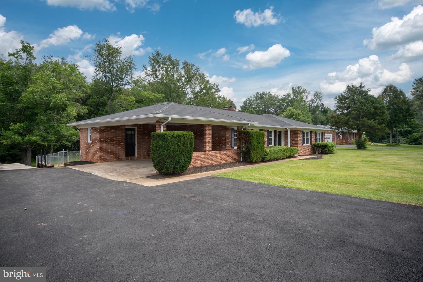 19253 ROLLING HILLS DR, CULPEPER, Virginia 22701, 3 Bedrooms Bedrooms, ,2 BathroomsBathrooms,Residential,For sale,19253 ROLLING HILLS DR,VACU2010354 MLS # VACU2010354