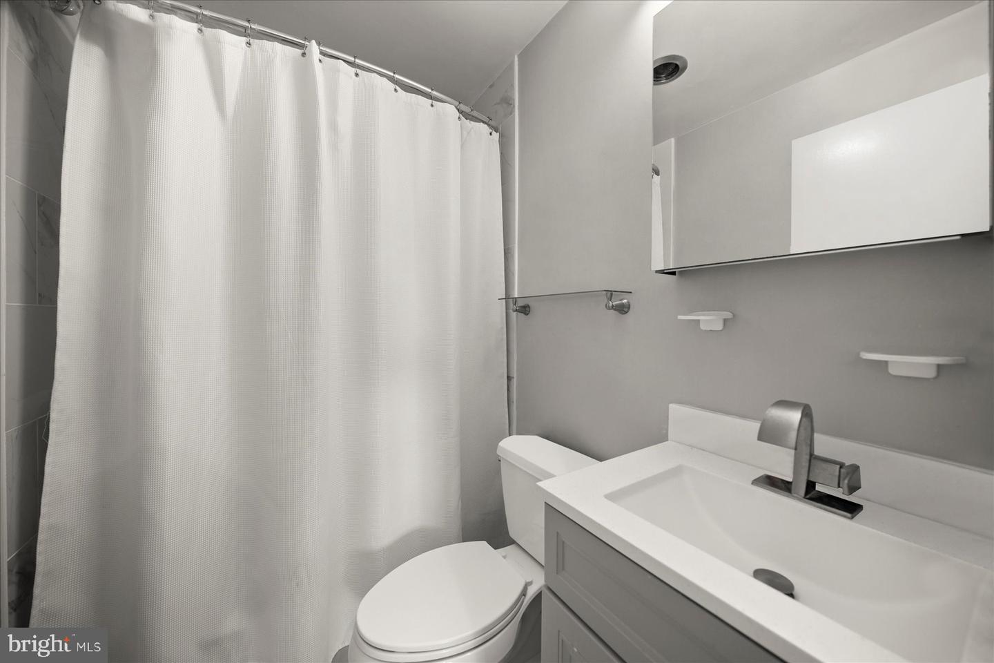 2829 CONNECTICUT AVE NW #411, WASHINGTON, District Of Columbia 20008, ,1 BathroomBathrooms,Residential,For sale,2829 CONNECTICUT AVE NW #411,DCDC2196958 MLS # DCDC2196958