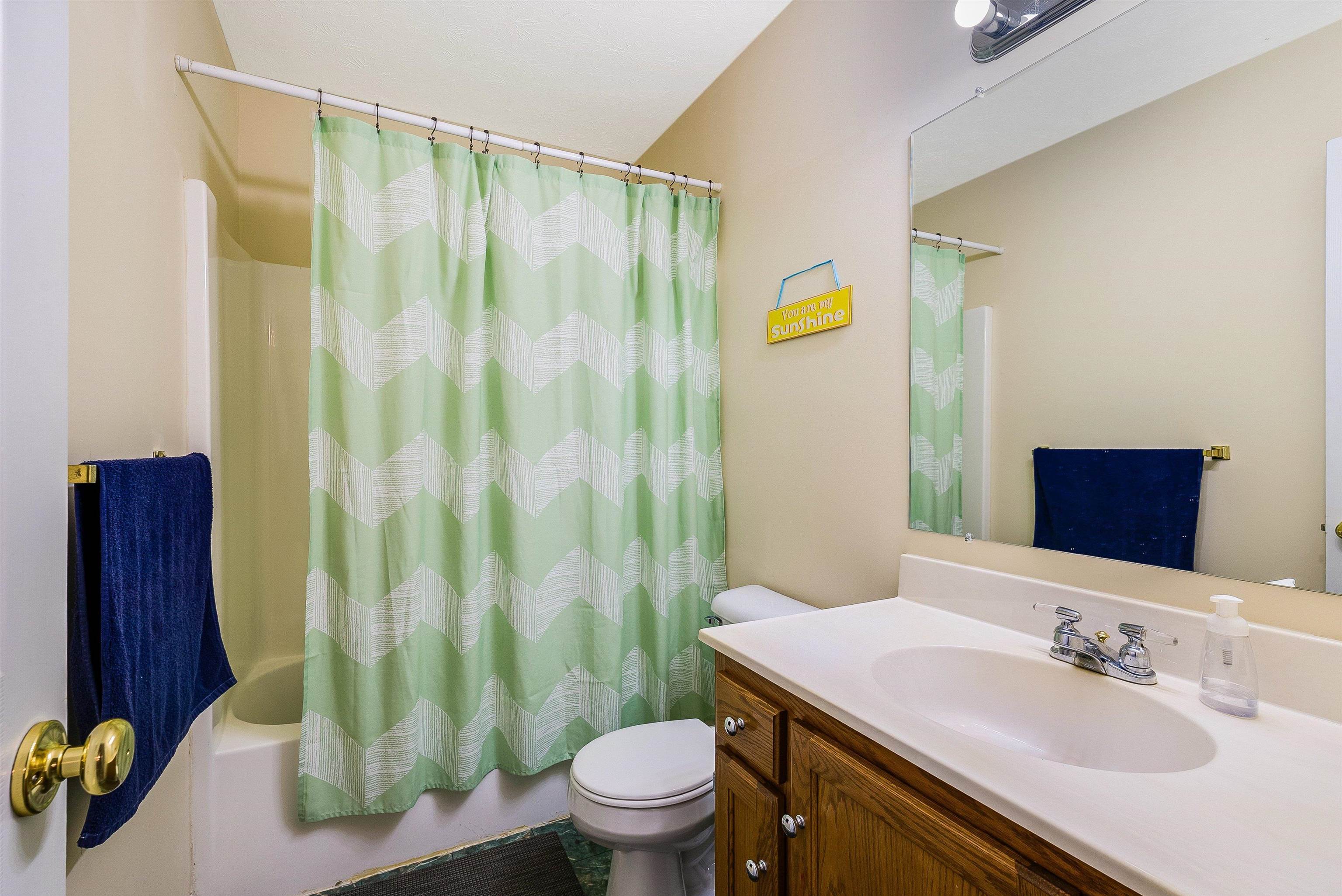 329 EMERALD DR, HARRISONBURG, Virginia 22801, 3 Bedrooms Bedrooms, ,2 BathroomsBathrooms,Residential,Charming City Townhome,329 EMERALD DR,666382 MLS # 666382