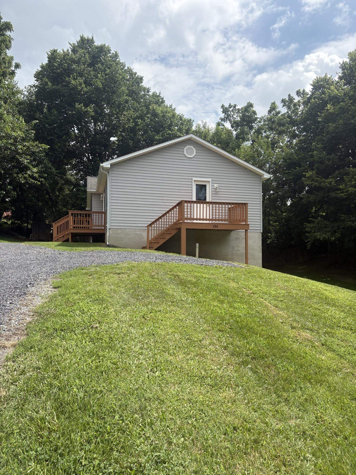 296 BRYCE BLVD, MOUNT JACKSON, Virginia 22842, 3 Bedrooms Bedrooms, ,2 BathroomsBathrooms,Residential,296 BRYCE BLVD,666396 MLS # 666396