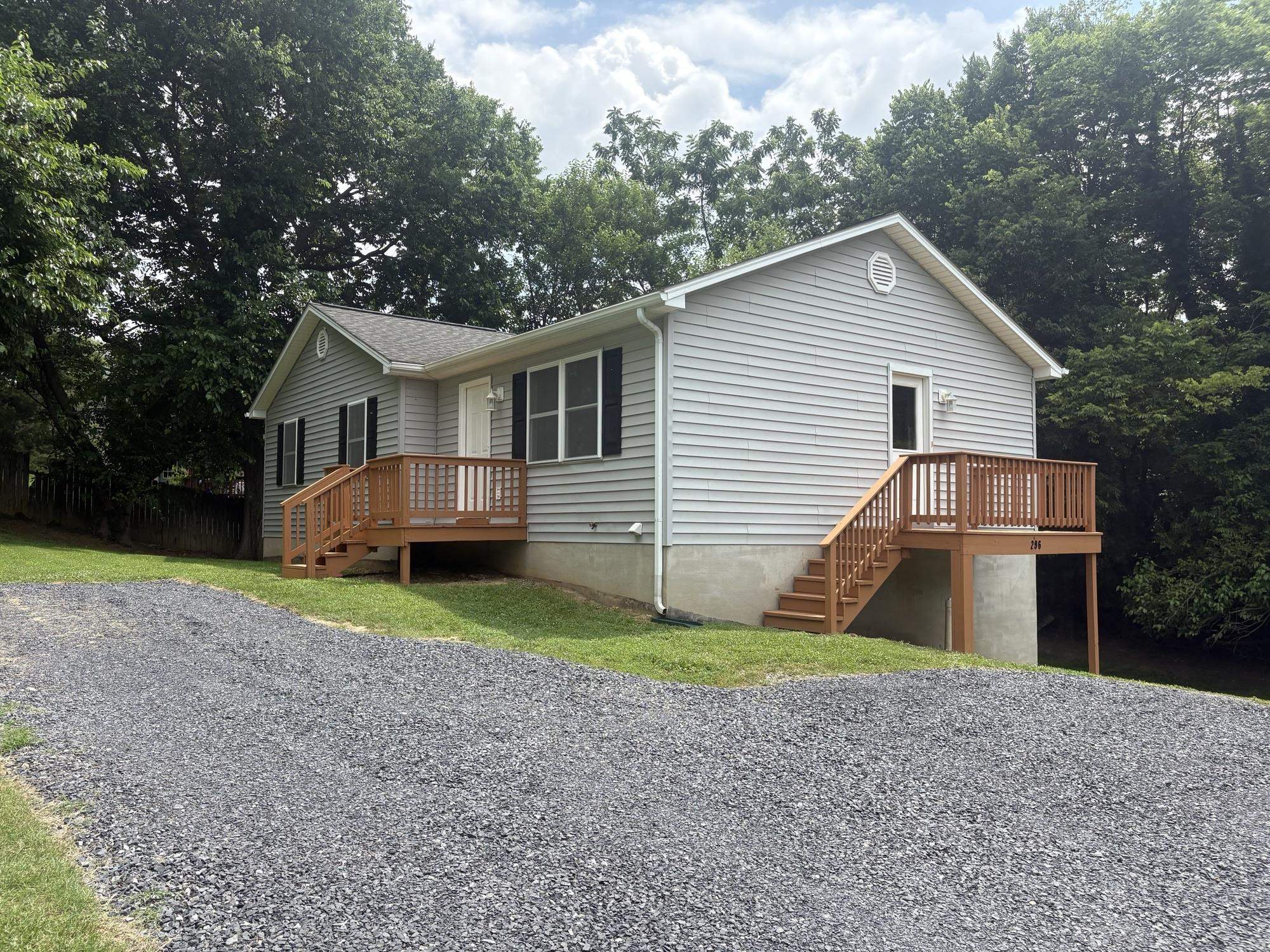 296 BRYCE BLVD, MOUNT JACKSON, Virginia 22842, 3 Bedrooms Bedrooms, ,2 BathroomsBathrooms,Residential,296 BRYCE BLVD,666396 MLS # 666396