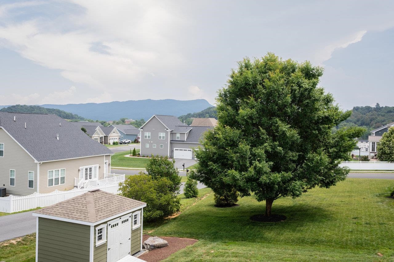 3071 VERA VISTA PATH, ROCKINGHAM, Virginia 22801, 5 Bedrooms Bedrooms, ,4 BathroomsBathrooms,Residential,3071 VERA VISTA PATH,666402 MLS # 666402