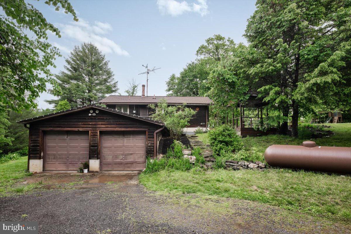 39195 ALDIE RD, ALDIE, Virginia 20105, 4 Bedrooms Bedrooms, ,3 BathroomsBathrooms,Residential,For sale,39195 ALDIE RD,VALO2097972 MLS # VALO2097972