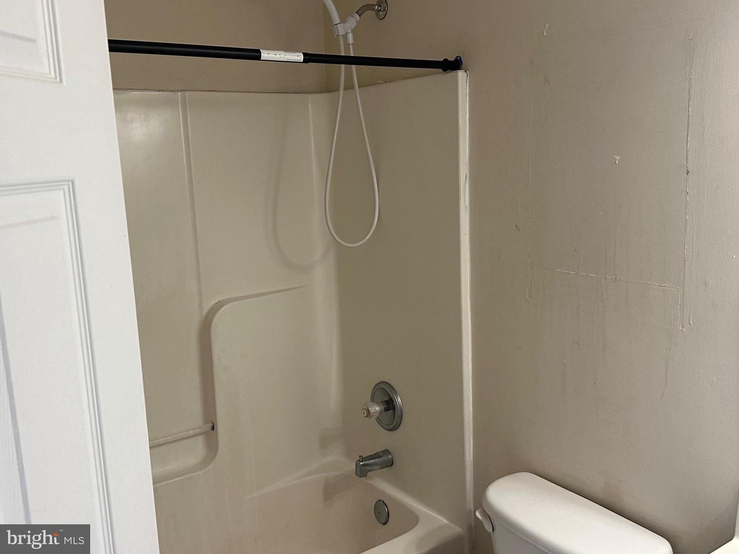 4020 ENGLANDTOWN RD, FREDERICKSBURG, Virginia 22408, 3 Bedrooms Bedrooms, 7 Rooms Rooms,1 BathroomBathrooms,Residential,For sale,4020 ENGLANDTOWN RD,VASP2033518 MLS # VASP2033518