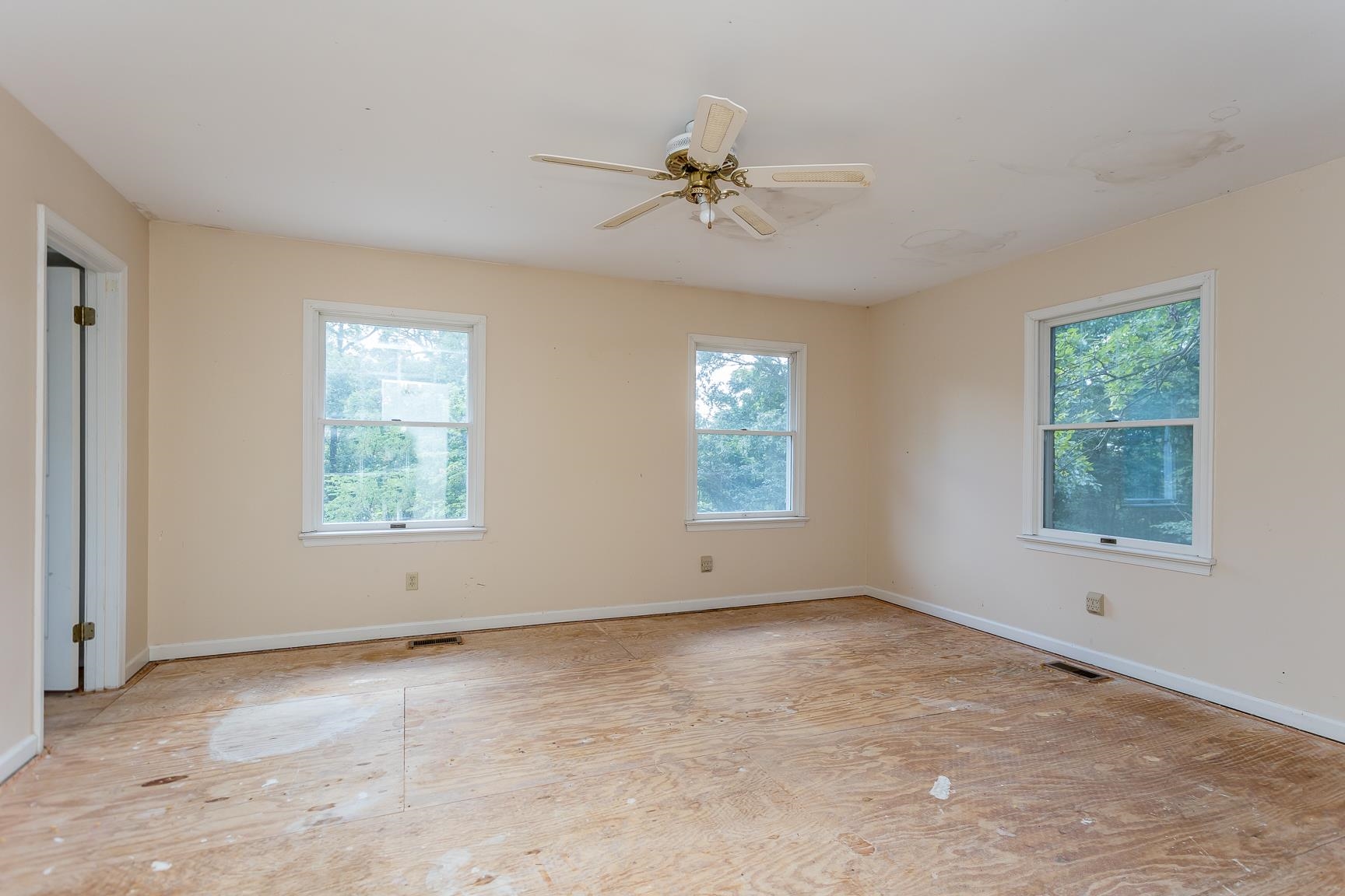 6501 SUNDAY DR, MOUNT CRAWFORD, Virginia 22841, 4 Bedrooms Bedrooms, ,2 BathroomsBathrooms,Residential,6501 SUNDAY DR,666404 MLS # 666404