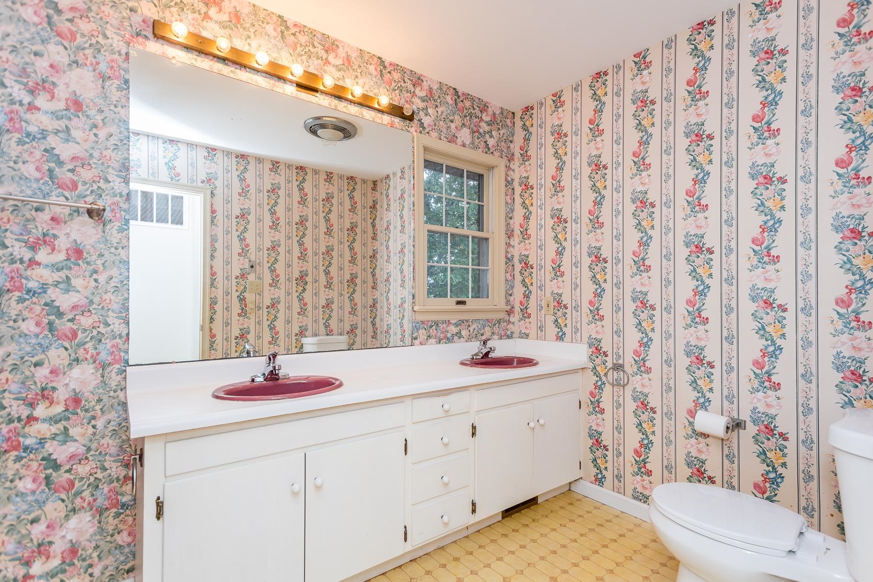 6501 SUNDAY DR, MOUNT CRAWFORD, Virginia 22841, 4 Bedrooms Bedrooms, ,2 BathroomsBathrooms,Residential,6501 SUNDAY DR,666404 MLS # 666404