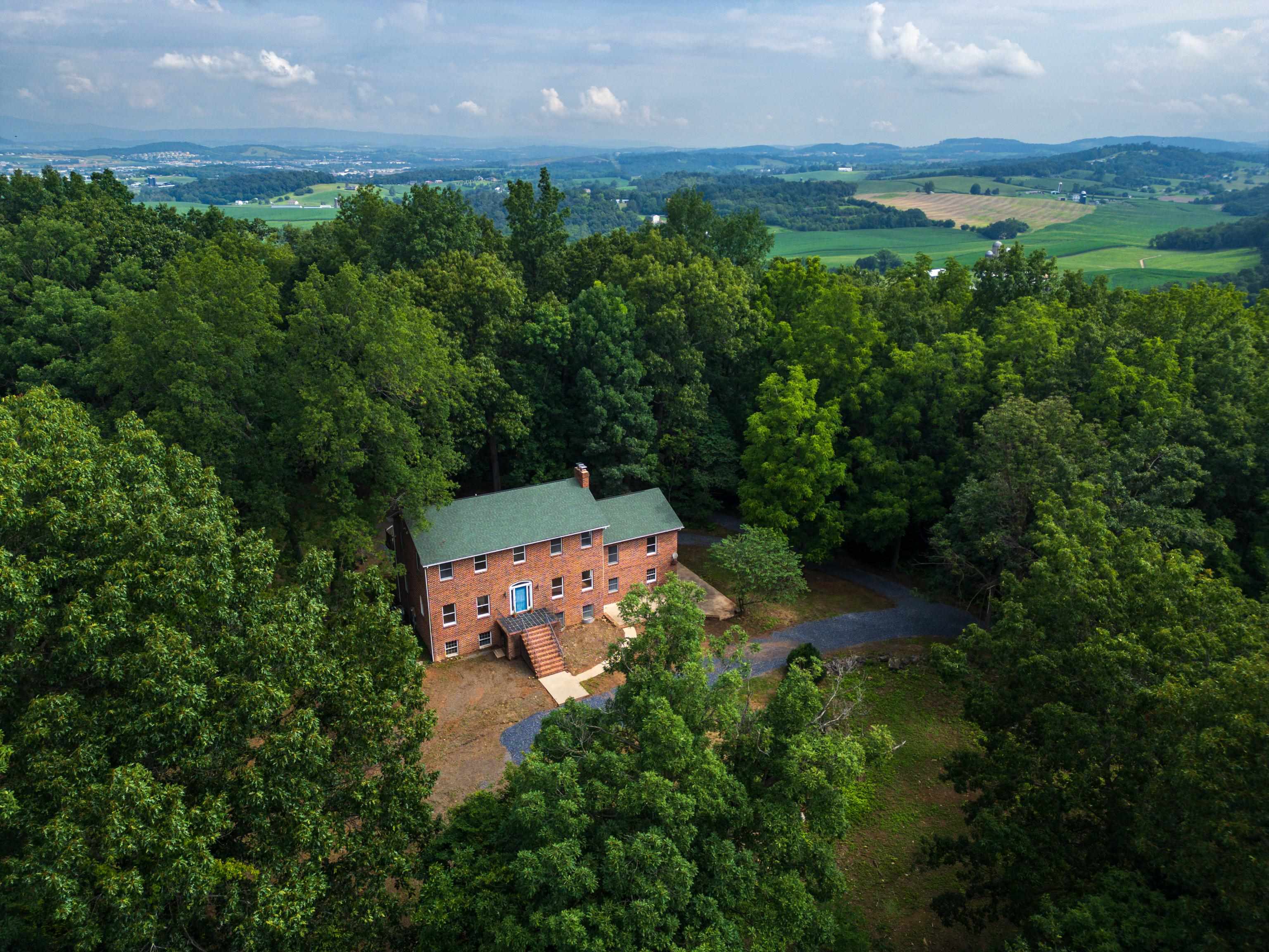 6501 SUNDAY DR, MOUNT CRAWFORD, Virginia 22841, 4 Bedrooms Bedrooms, ,2 BathroomsBathrooms,Residential,6501 SUNDAY DR,666404 MLS # 666404