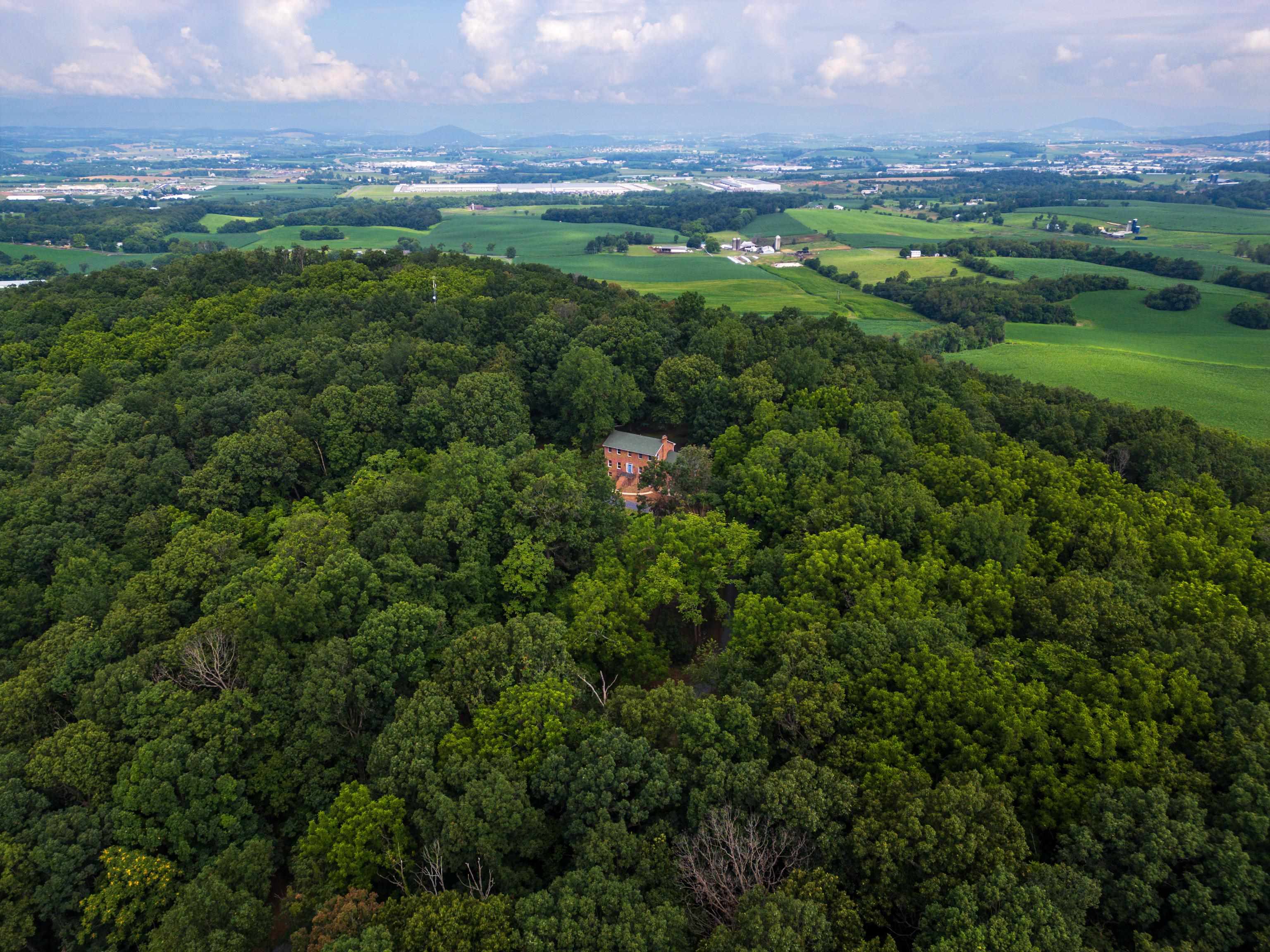 6501 SUNDAY DR, MOUNT CRAWFORD, Virginia 22841, 4 Bedrooms Bedrooms, ,2 BathroomsBathrooms,Residential,6501 SUNDAY DR,666404 MLS # 666404