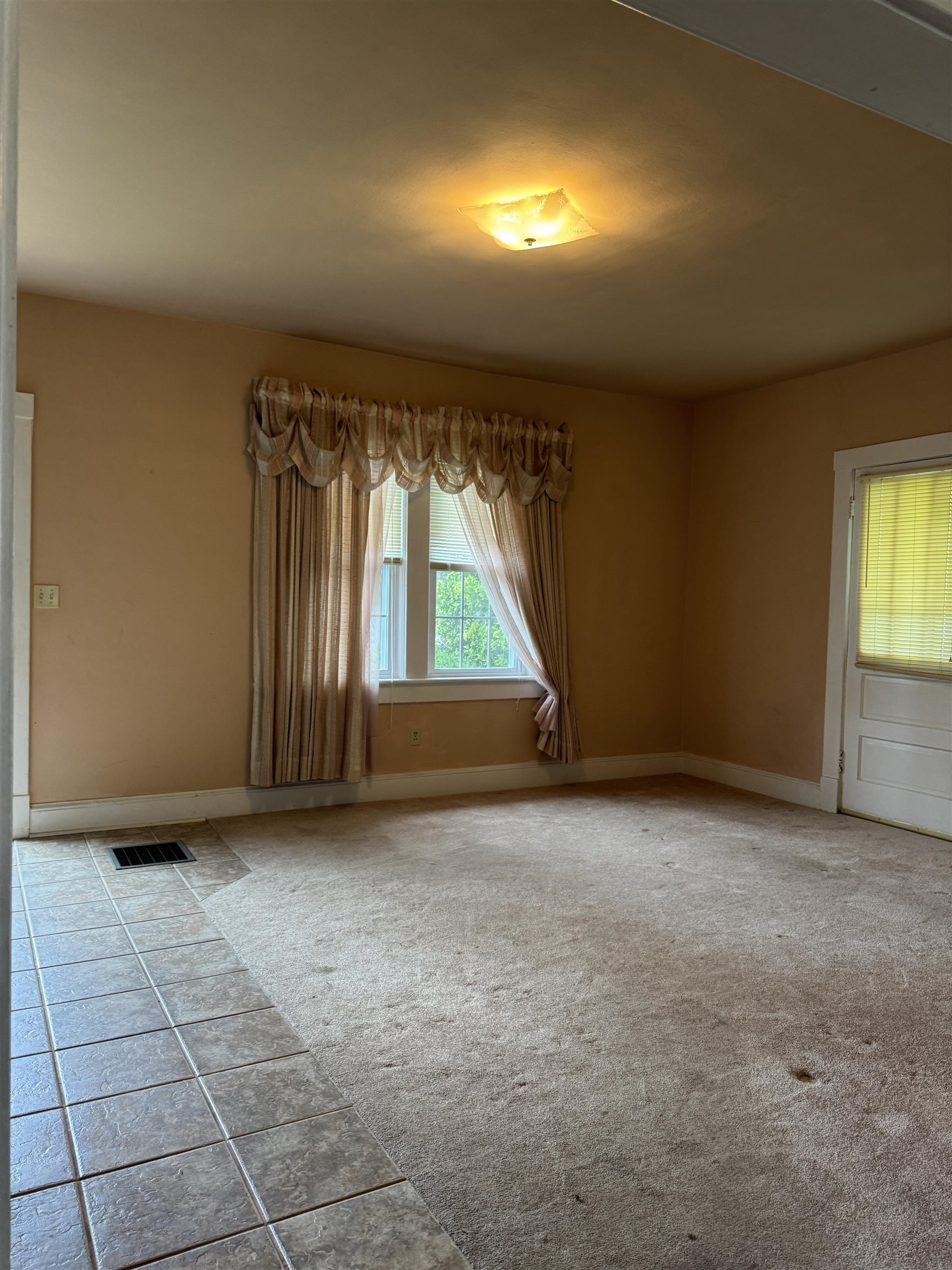 1906 FIRST ST, STAUNTON, Virginia 24401, 4 Bedrooms Bedrooms, ,2 BathroomsBathrooms,Residential,1906 FIRST ST,666406 MLS # 666406