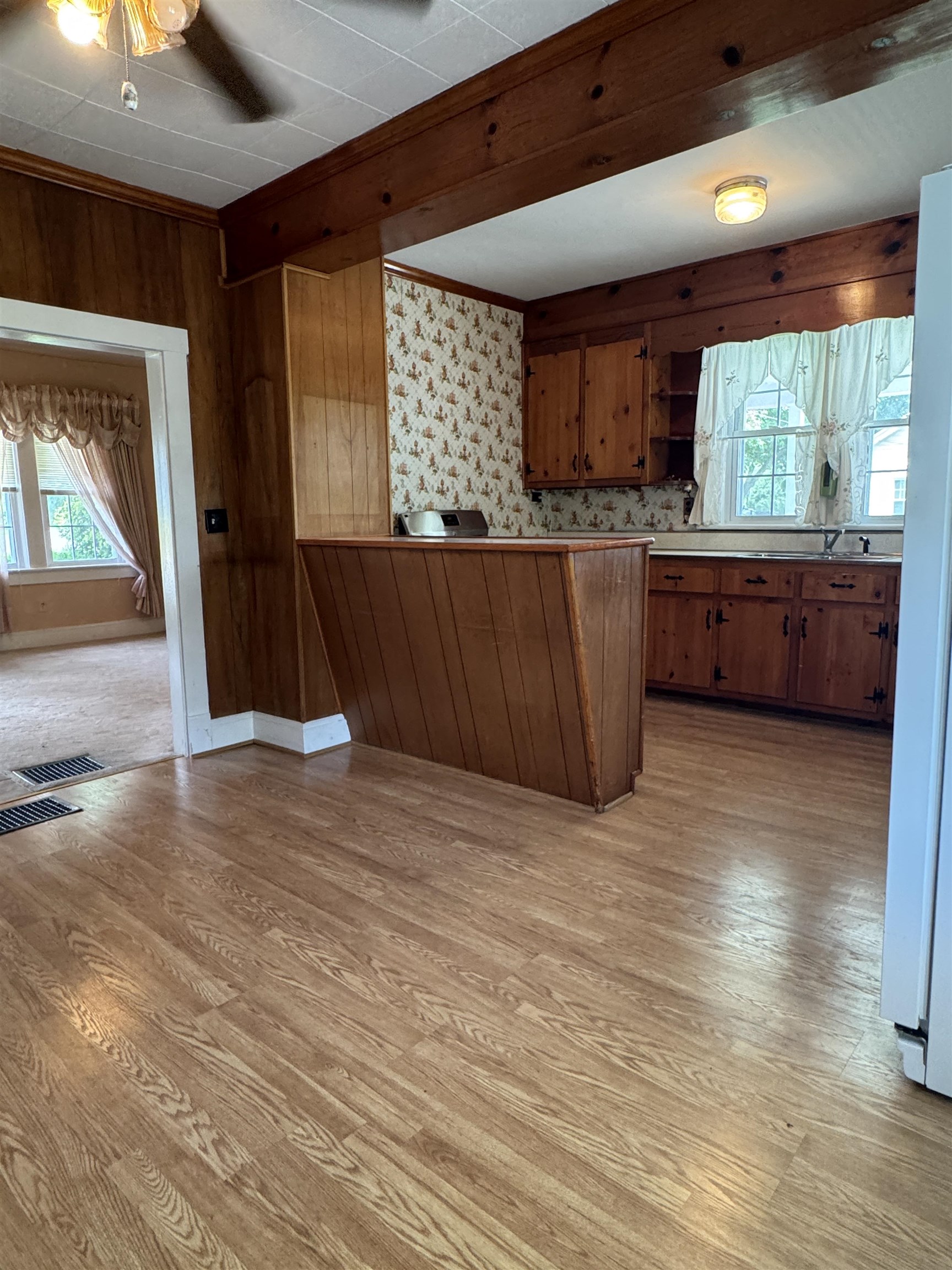 1906 FIRST ST, STAUNTON, Virginia 24401, 4 Bedrooms Bedrooms, ,2 BathroomsBathrooms,Residential,1906 FIRST ST,666406 MLS # 666406
