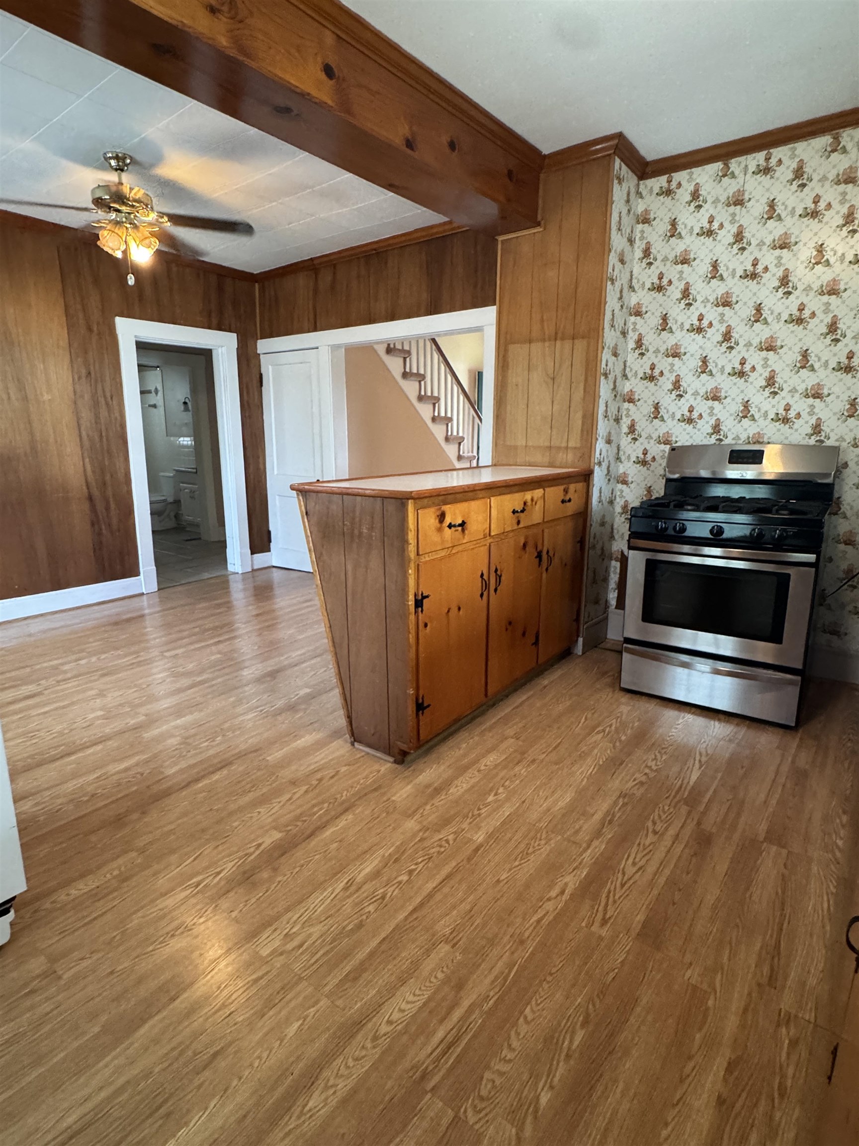 1906 FIRST ST, STAUNTON, Virginia 24401, 4 Bedrooms Bedrooms, ,2 BathroomsBathrooms,Residential,1906 FIRST ST,666406 MLS # 666406