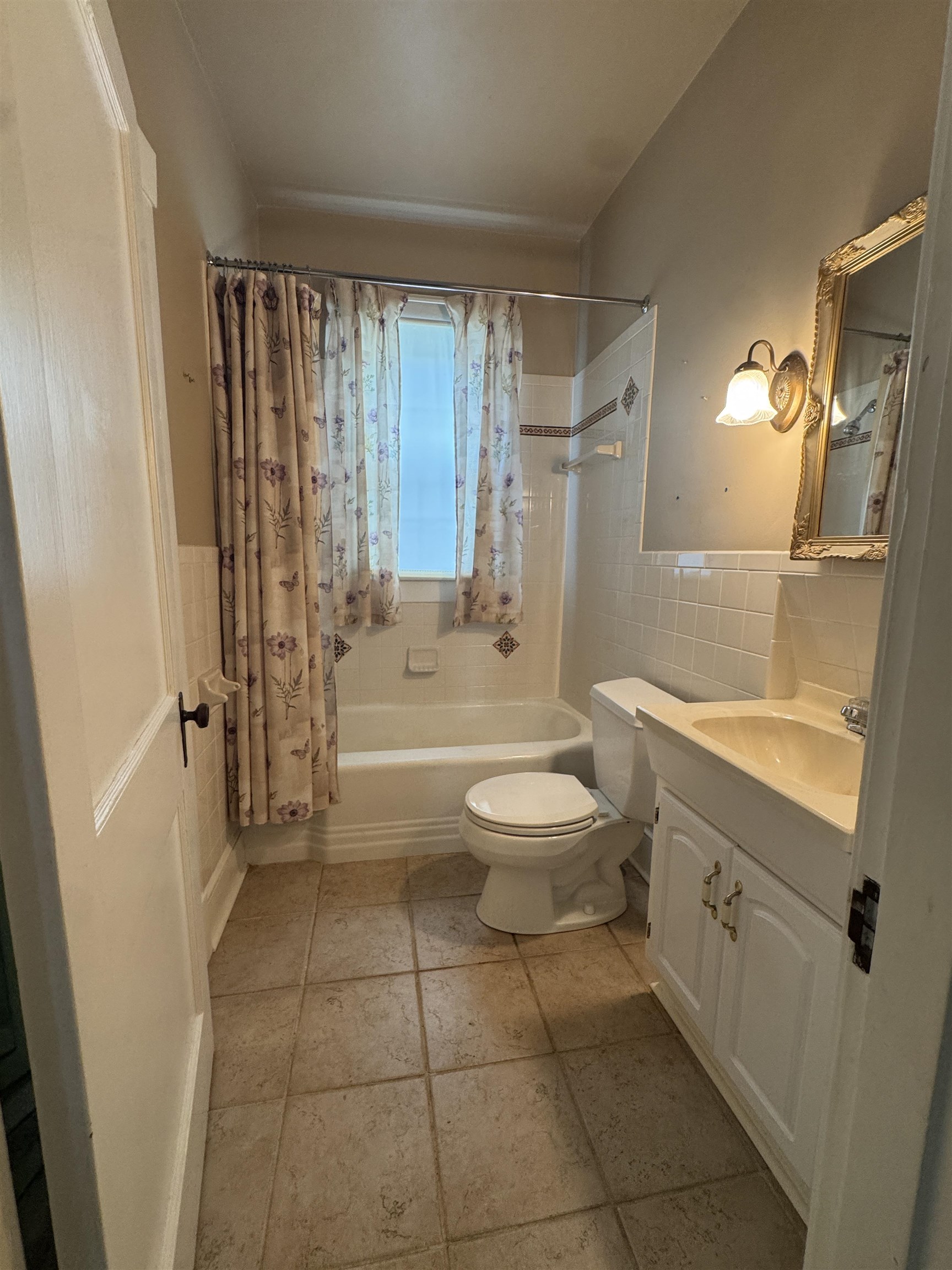 1906 FIRST ST, STAUNTON, Virginia 24401, 4 Bedrooms Bedrooms, ,2 BathroomsBathrooms,Residential,1906 FIRST ST,666406 MLS # 666406