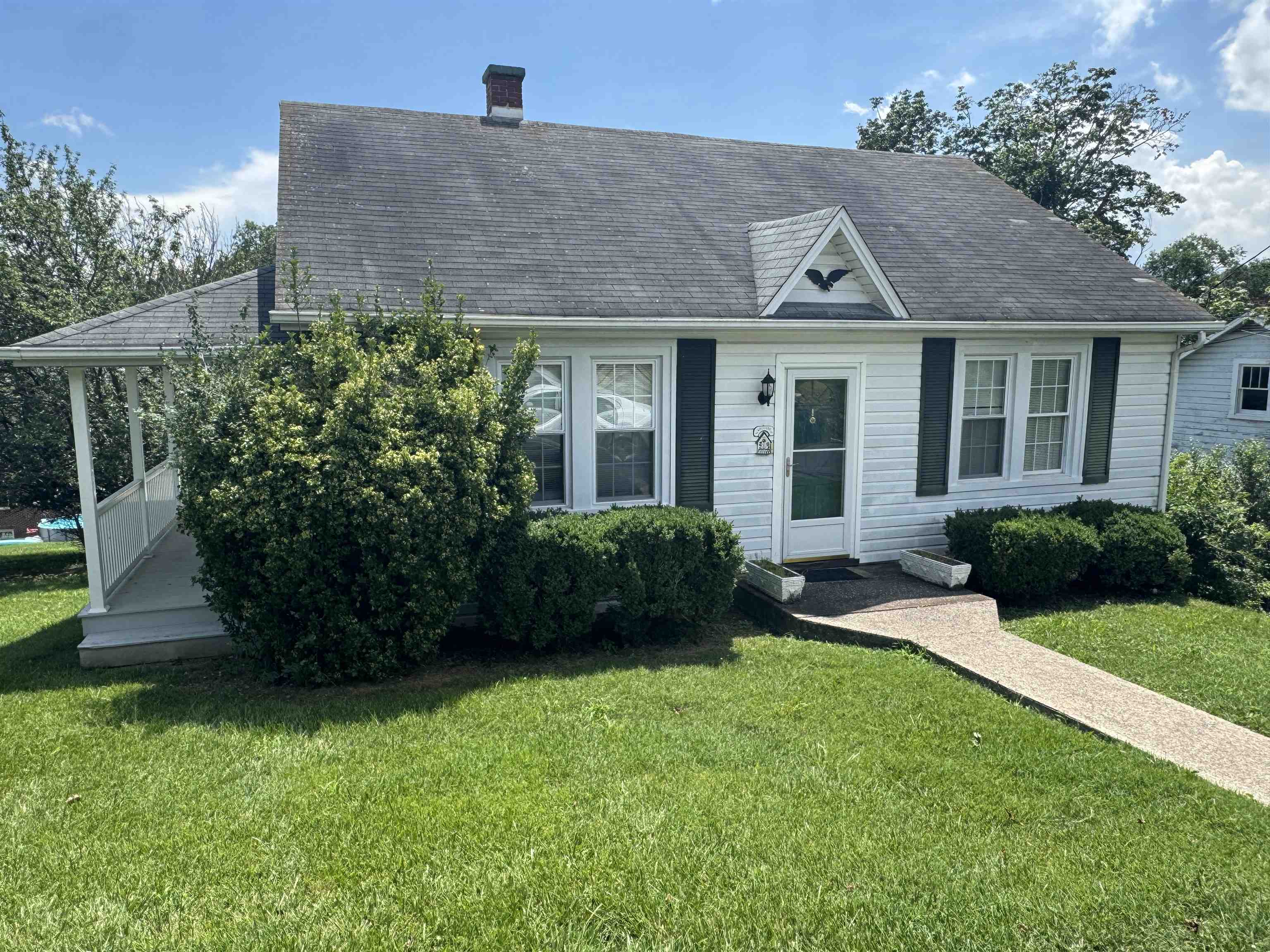 1906 FIRST ST, STAUNTON, Virginia 24401, 4 Bedrooms Bedrooms, ,2 BathroomsBathrooms,Residential,1906 FIRST ST,666406 MLS # 666406