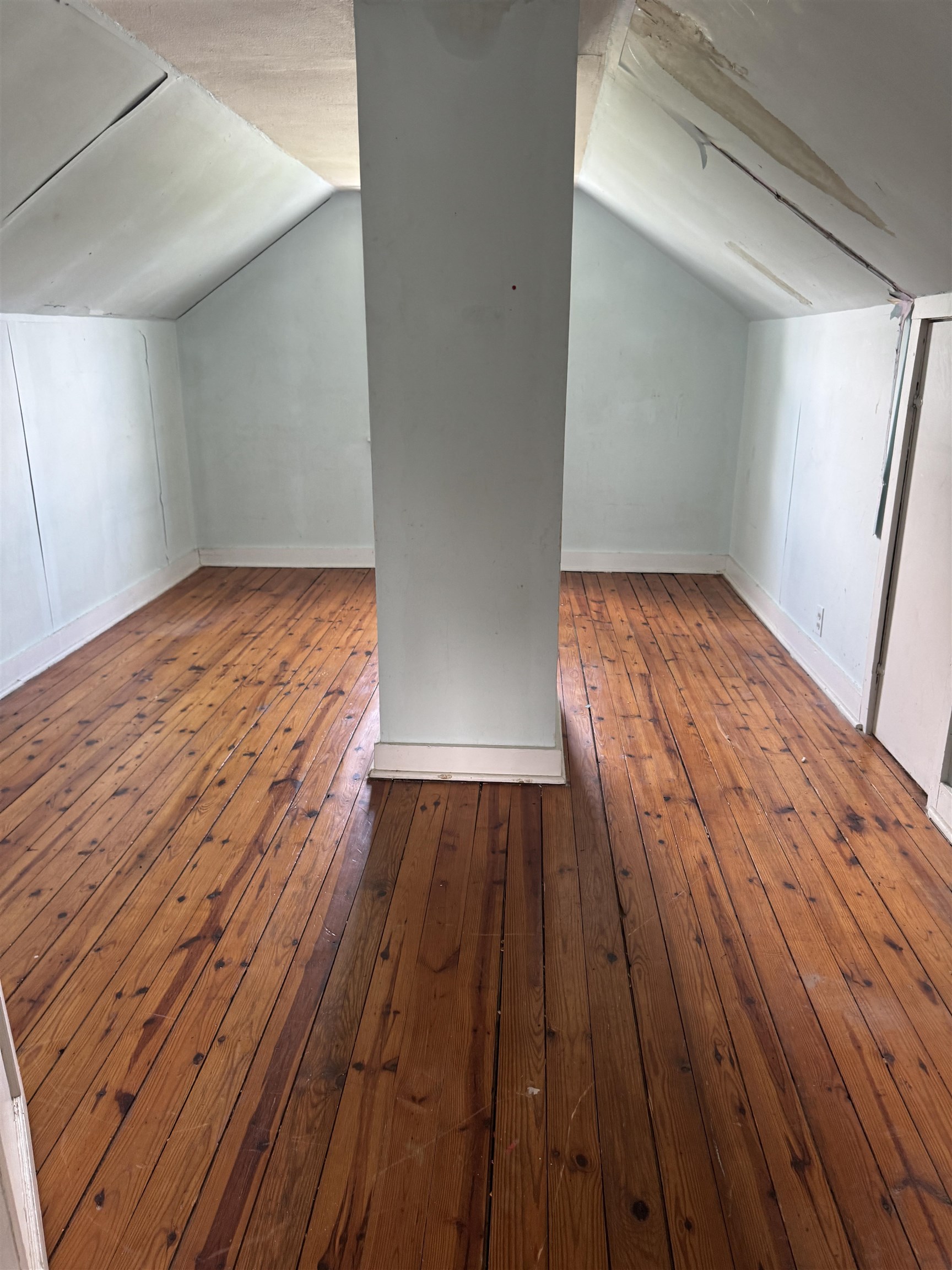 1906 FIRST ST, STAUNTON, Virginia 24401, 4 Bedrooms Bedrooms, ,2 BathroomsBathrooms,Residential,1906 FIRST ST,666406 MLS # 666406
