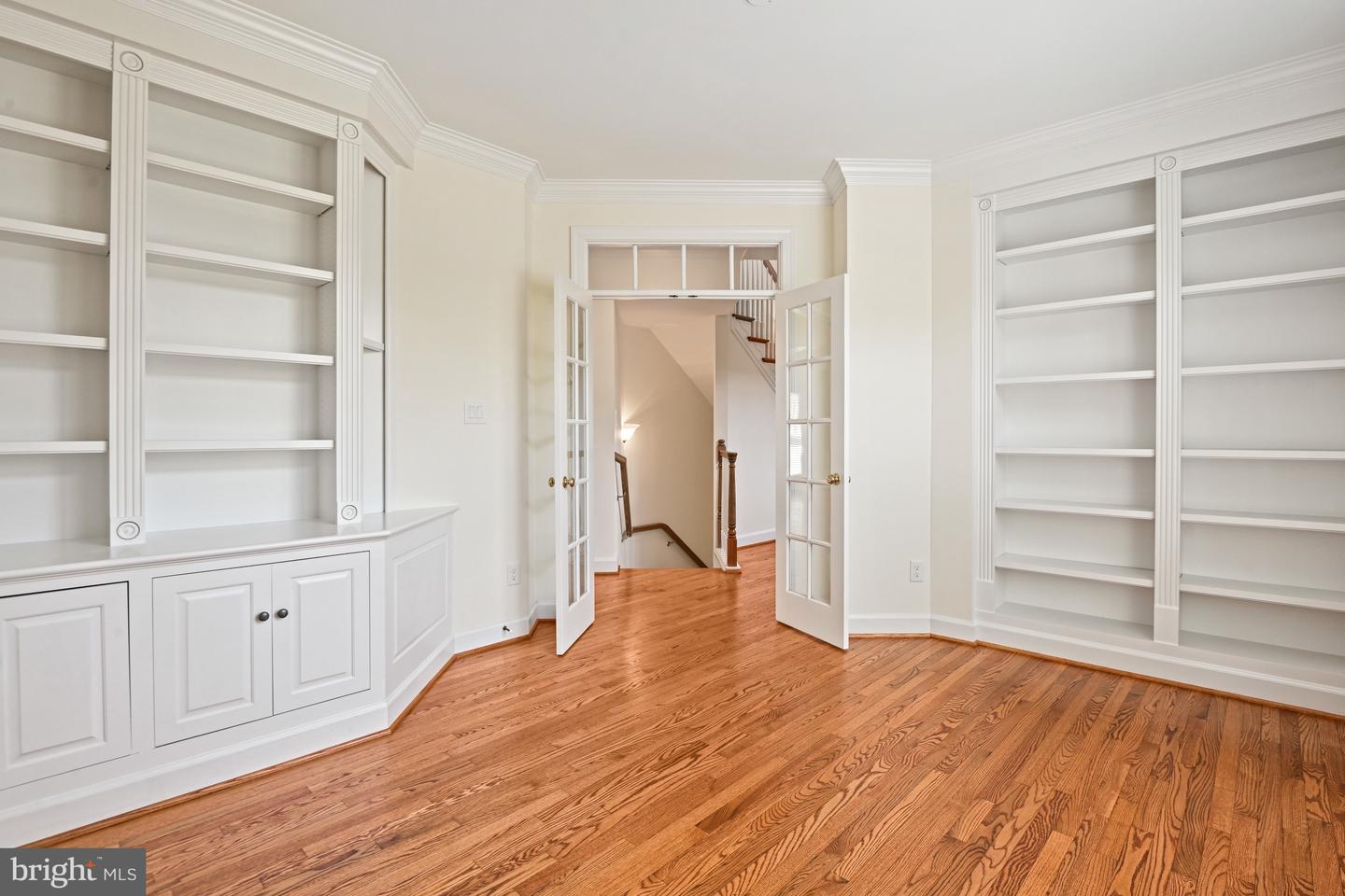 1383 CAMERON HEATH DR, RESTON, Virginia 20194, 5 Bedrooms Bedrooms, ,4 BathroomsBathrooms,Residential,For sale,1383 CAMERON HEATH DR,VAFX2247482 MLS # VAFX2247482
