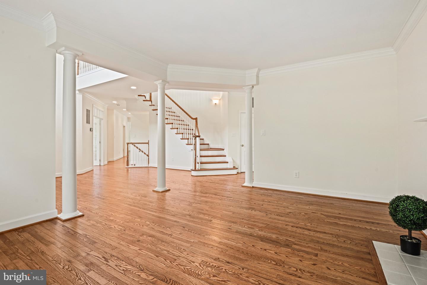 1383 CAMERON HEATH DR, RESTON, Virginia 20194, 5 Bedrooms Bedrooms, ,4 BathroomsBathrooms,Residential,For sale,1383 CAMERON HEATH DR,VAFX2247482 MLS # VAFX2247482