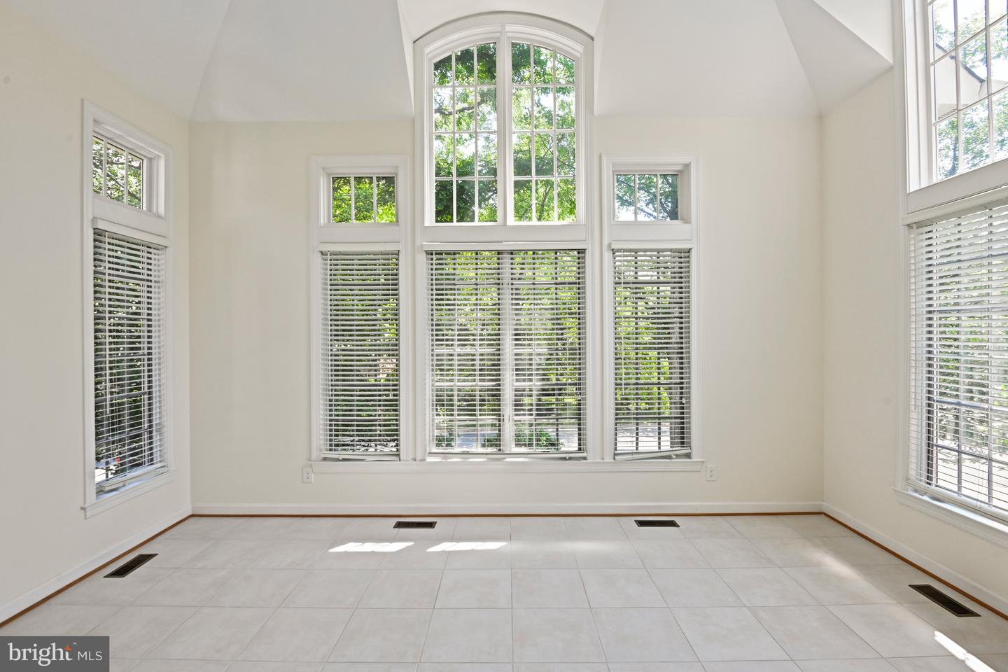 1383 CAMERON HEATH DR, RESTON, Virginia 20194, 5 Bedrooms Bedrooms, ,4 BathroomsBathrooms,Residential,For sale,1383 CAMERON HEATH DR,VAFX2247482 MLS # VAFX2247482