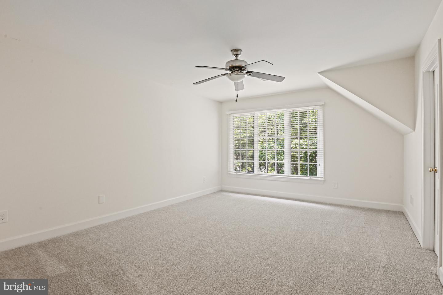 1383 CAMERON HEATH DR, RESTON, Virginia 20194, 5 Bedrooms Bedrooms, ,4 BathroomsBathrooms,Residential,For sale,1383 CAMERON HEATH DR,VAFX2247482 MLS # VAFX2247482