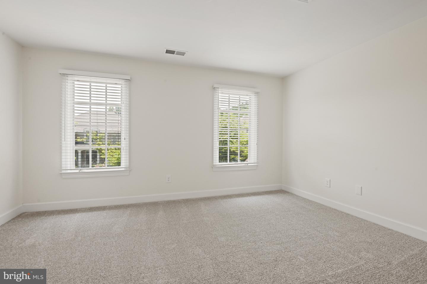 1383 CAMERON HEATH DR, RESTON, Virginia 20194, 5 Bedrooms Bedrooms, ,4 BathroomsBathrooms,Residential,For sale,1383 CAMERON HEATH DR,VAFX2247482 MLS # VAFX2247482