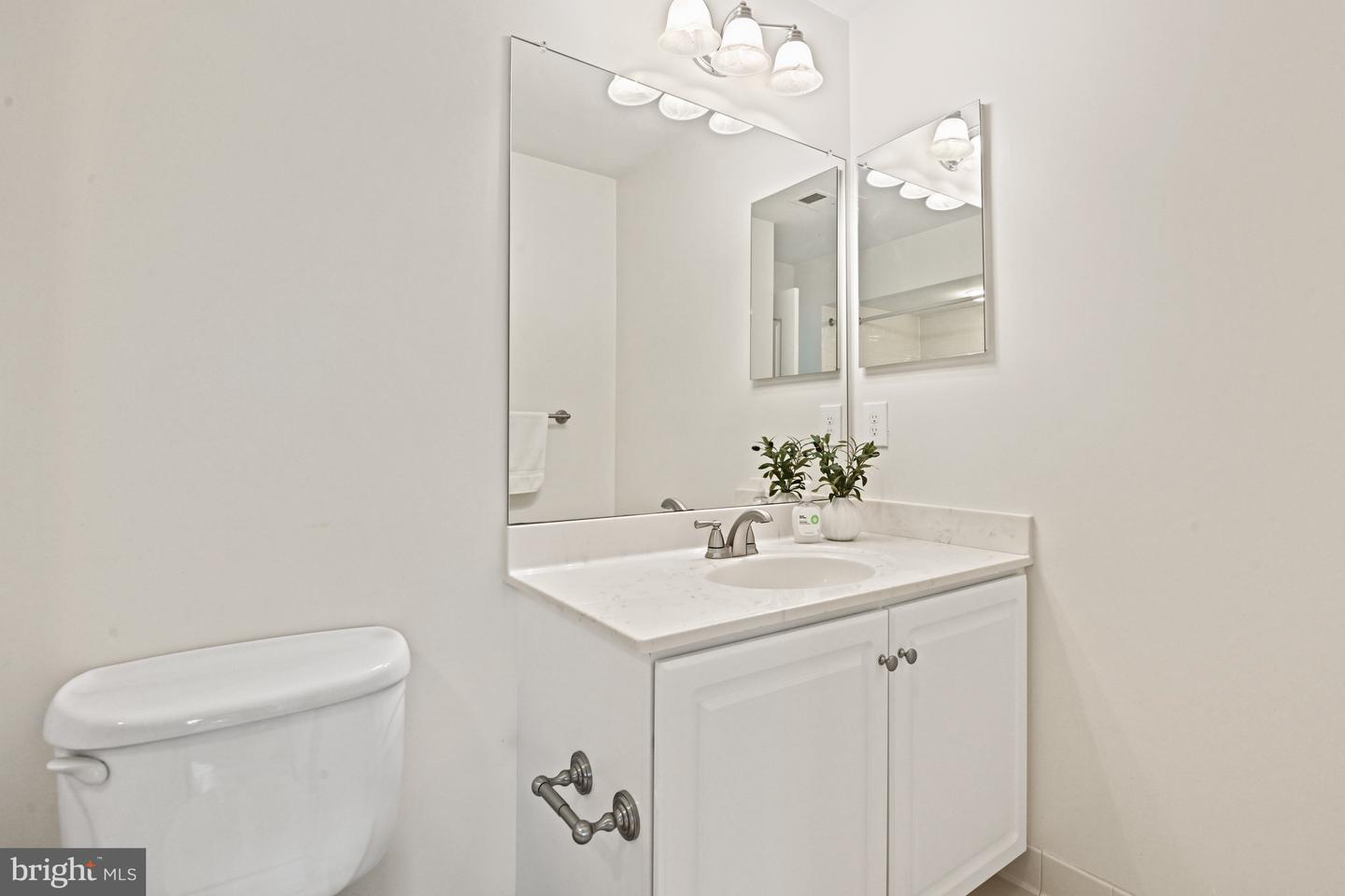 1383 CAMERON HEATH DR, RESTON, Virginia 20194, 5 Bedrooms Bedrooms, ,4 BathroomsBathrooms,Residential,For sale,1383 CAMERON HEATH DR,VAFX2247482 MLS # VAFX2247482