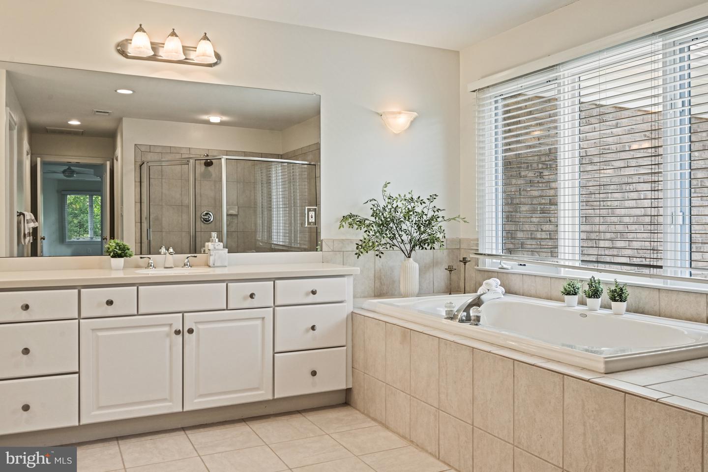 1383 CAMERON HEATH DR, RESTON, Virginia 20194, 5 Bedrooms Bedrooms, ,4 BathroomsBathrooms,Residential,For sale,1383 CAMERON HEATH DR,VAFX2247482 MLS # VAFX2247482