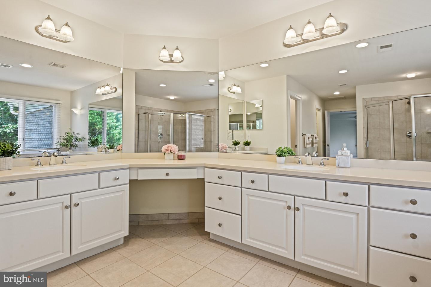 1383 CAMERON HEATH DR, RESTON, Virginia 20194, 5 Bedrooms Bedrooms, ,4 BathroomsBathrooms,Residential,For sale,1383 CAMERON HEATH DR,VAFX2247482 MLS # VAFX2247482
