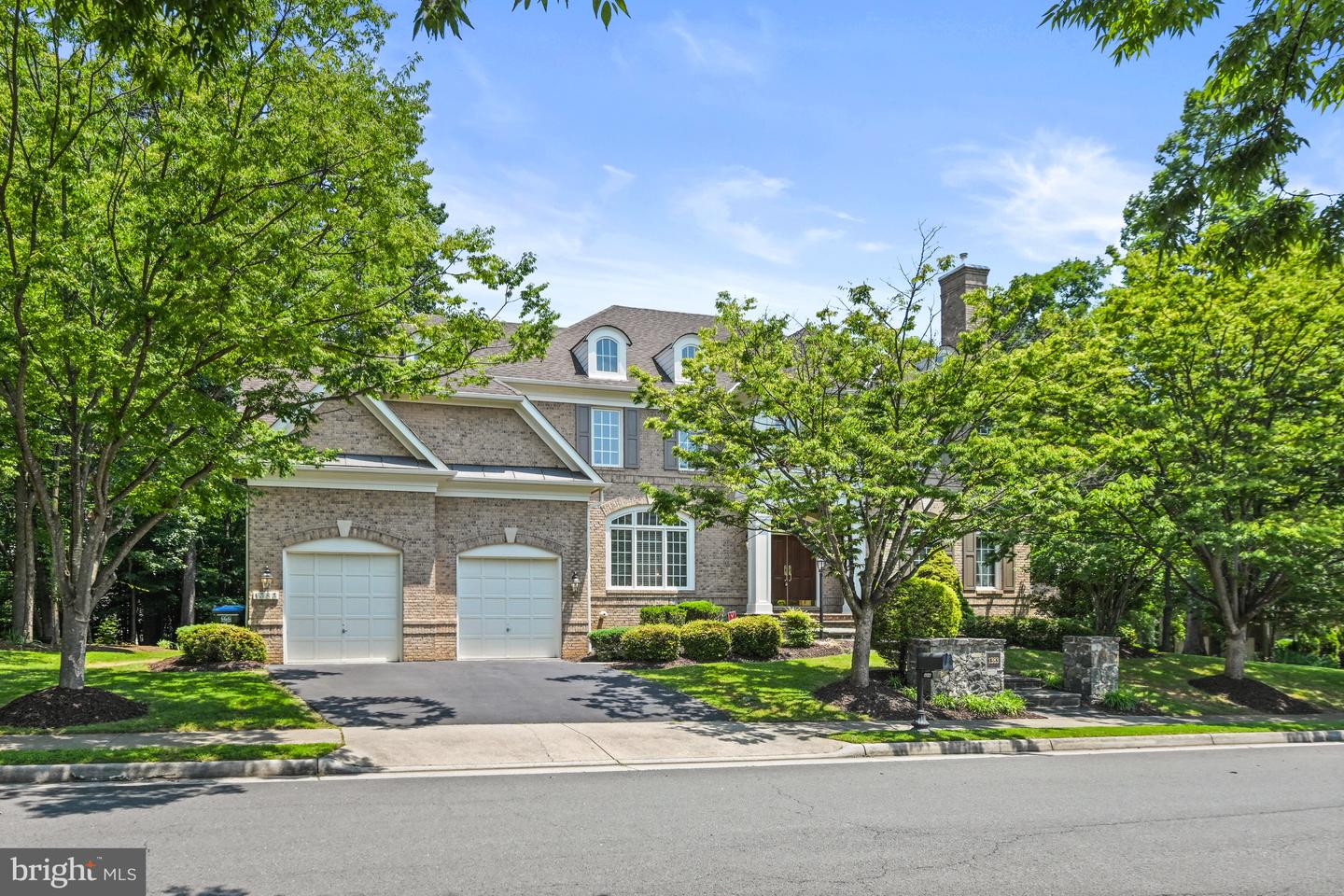 1383 CAMERON HEATH DR, RESTON, Virginia 20194, 5 Bedrooms Bedrooms, ,4 BathroomsBathrooms,Residential,For sale,1383 CAMERON HEATH DR,VAFX2247482 MLS # VAFX2247482