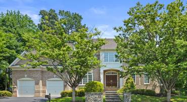 1383 CAMERON HEATH DR, RESTON, Virginia 20194, 5 Bedrooms Bedrooms, ,4 BathroomsBathrooms,Residential,For sale,1383 CAMERON HEATH DR,VAFX2247482 MLS # VAFX2247482