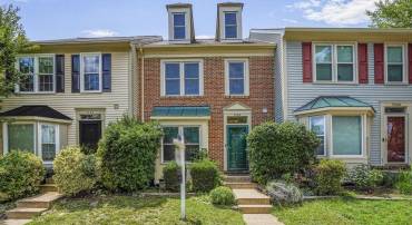 7228 LENSFIELD CT, ALEXANDRIA, Virginia 22315, 3 Bedrooms Bedrooms, ,3 BathroomsBathrooms,Residential,For sale,7228 LENSFIELD CT,VAFX2249676 MLS # VAFX2249676