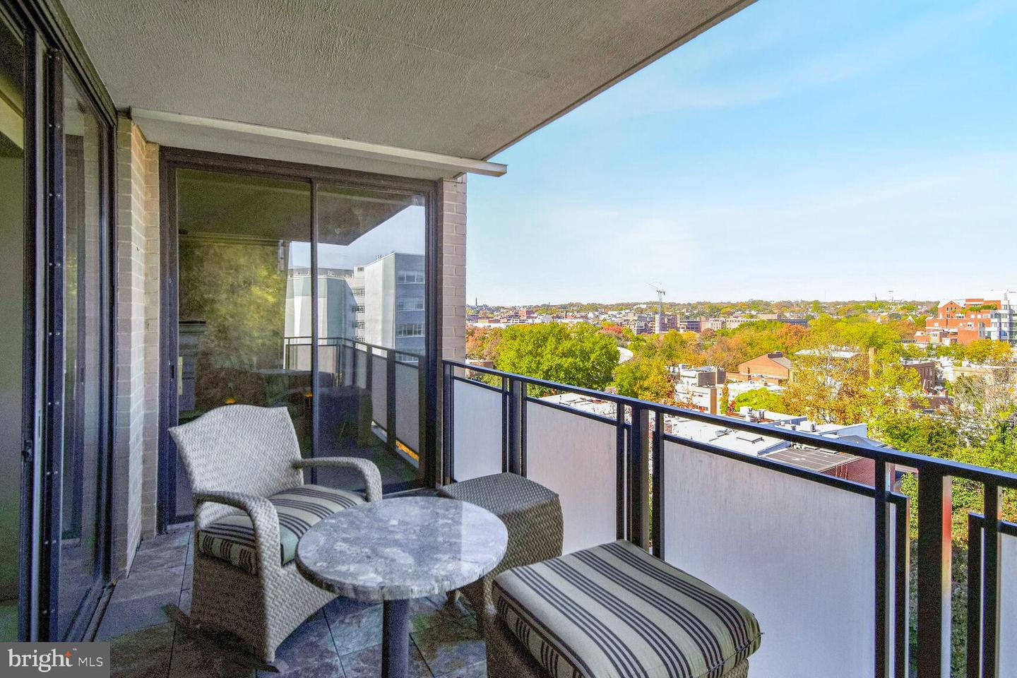 800 25TH ST NW #806, WASHINGTON, District Of Columbia 20037, 2 Bedrooms Bedrooms, ,1 BathroomBathrooms,Residential,For sale,800 25TH ST NW #806,DCDC2207472 MLS # DCDC2207472