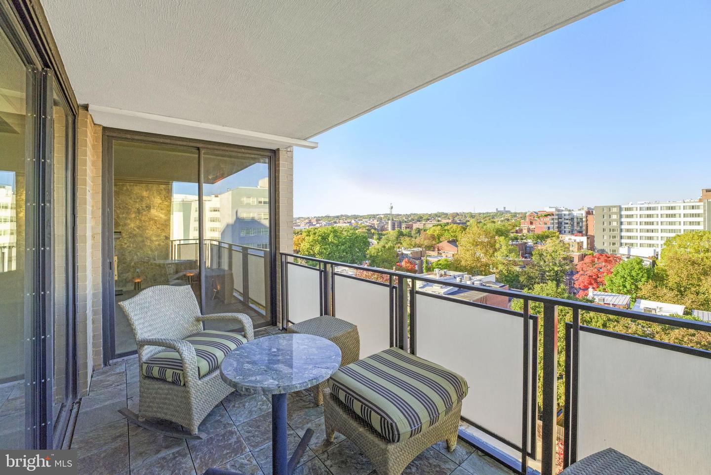800 25TH ST NW #806, WASHINGTON, District Of Columbia 20037, 2 Bedrooms Bedrooms, ,1 BathroomBathrooms,Residential,For sale,800 25TH ST NW #806,DCDC2207472 MLS # DCDC2207472