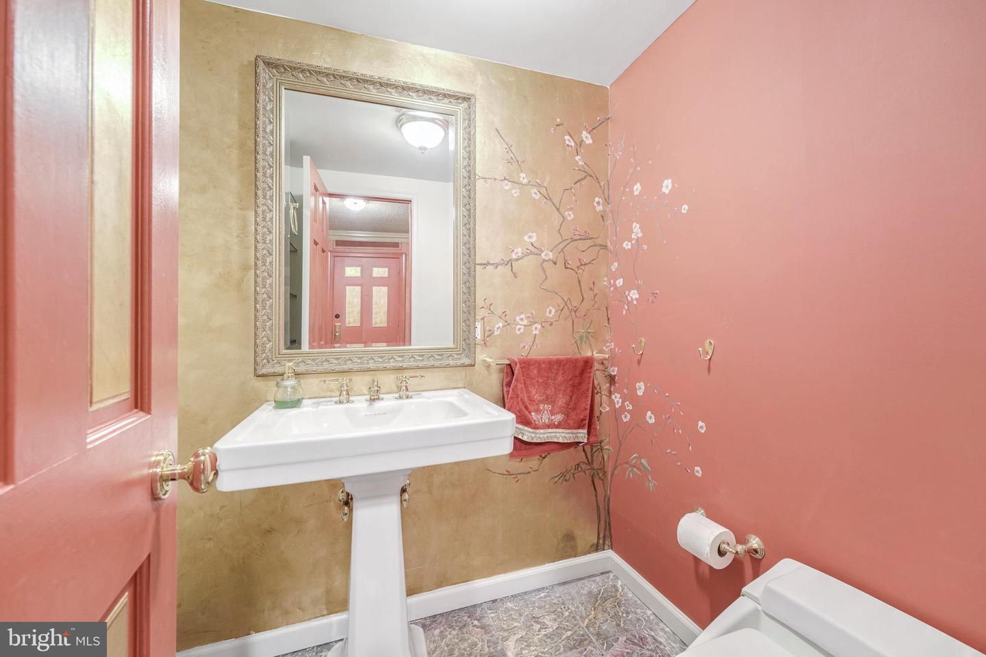 800 25TH ST NW #806, WASHINGTON, District Of Columbia 20037, 2 Bedrooms Bedrooms, ,1 BathroomBathrooms,Residential,For sale,800 25TH ST NW #806,DCDC2207472 MLS # DCDC2207472