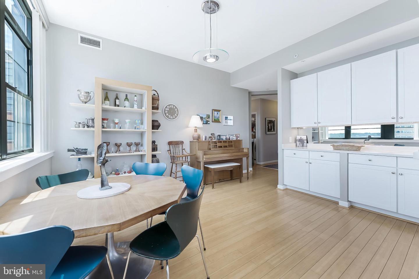 1830 FOUNTAIN DR #1305, RESTON, Virginia 20190, 3 Bedrooms Bedrooms, ,3 BathroomsBathrooms,Residential,For sale,1830 FOUNTAIN DR #1305,VAFX2250666 MLS # VAFX2250666
