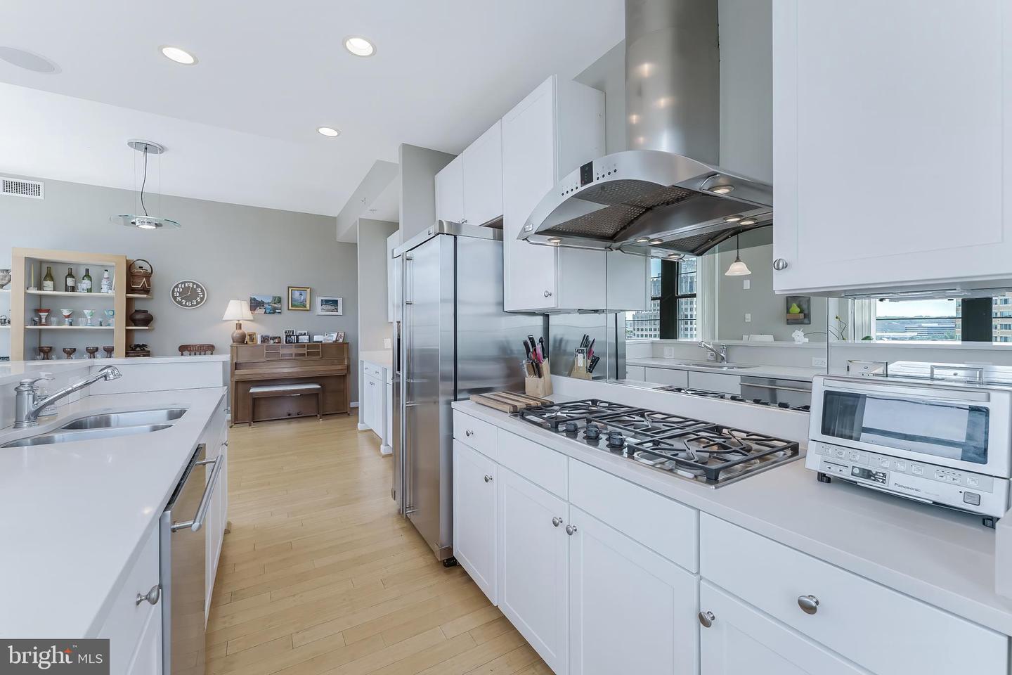 1830 FOUNTAIN DR #1305, RESTON, Virginia 20190, 3 Bedrooms Bedrooms, ,3 BathroomsBathrooms,Residential,For sale,1830 FOUNTAIN DR #1305,VAFX2250666 MLS # VAFX2250666