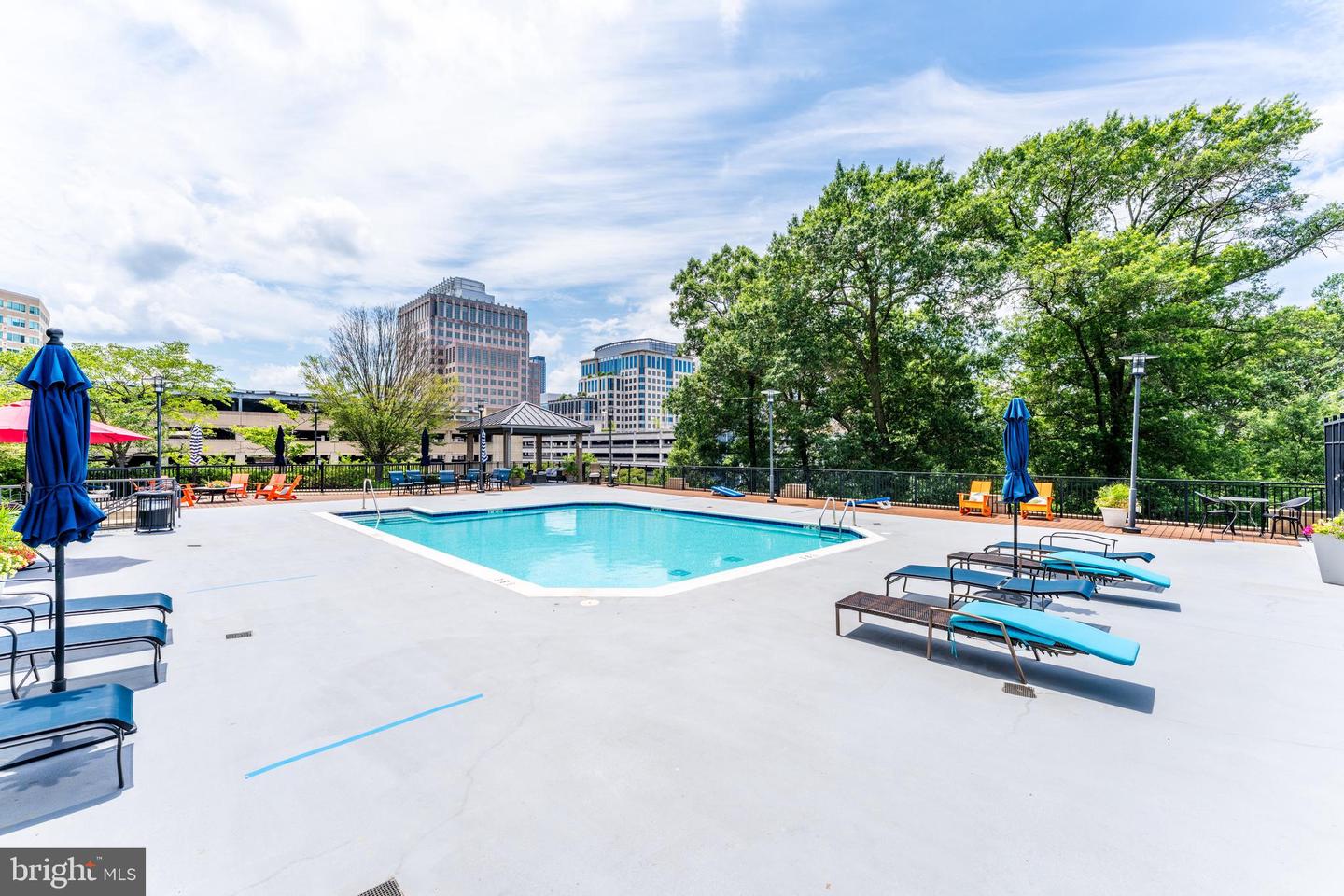 1830 FOUNTAIN DR #1305, RESTON, Virginia 20190, 3 Bedrooms Bedrooms, ,3 BathroomsBathrooms,Residential,For sale,1830 FOUNTAIN DR #1305,VAFX2250666 MLS # VAFX2250666